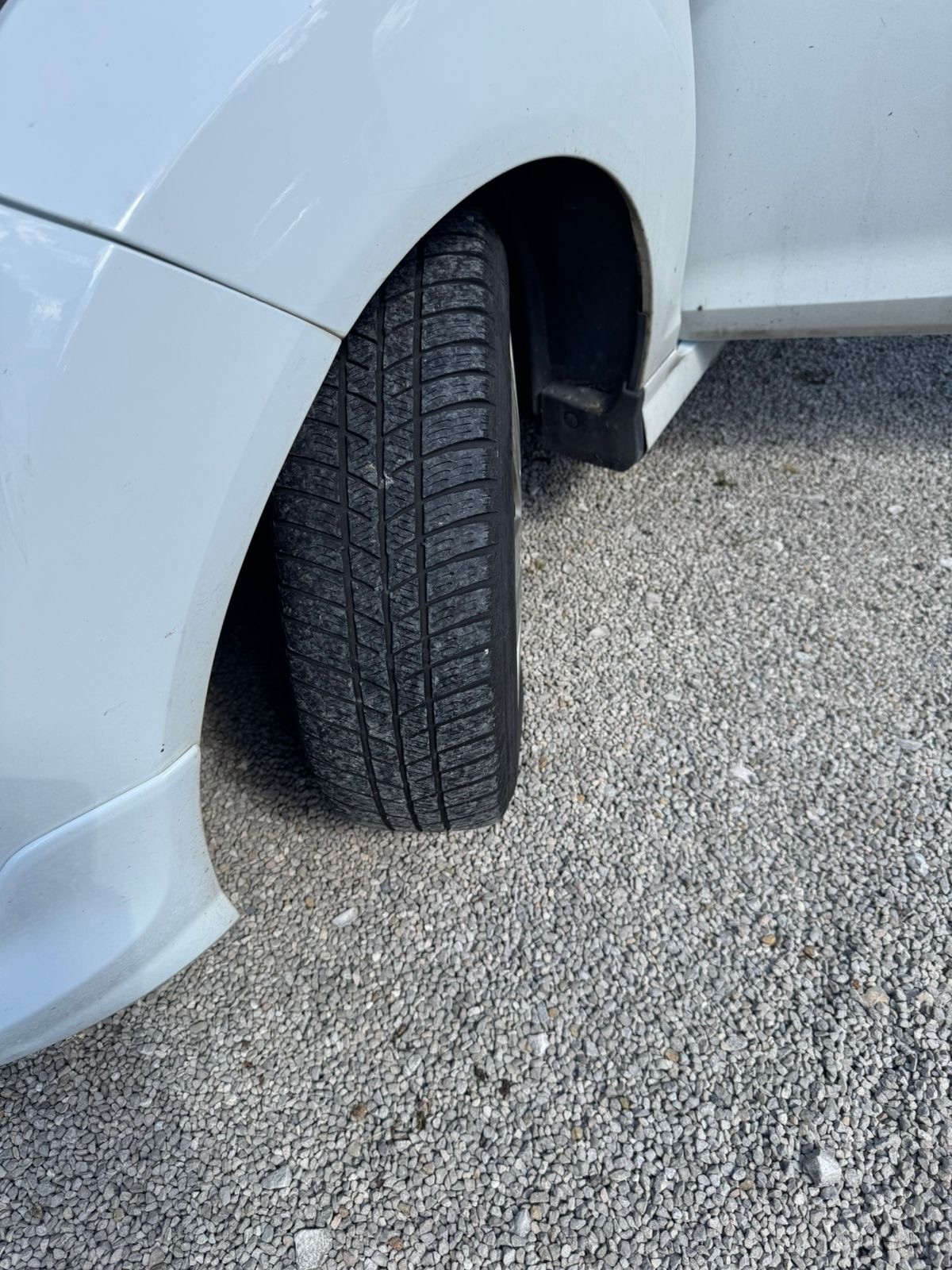 FORD Fiesta 1.6 16V Titanium-image-8
