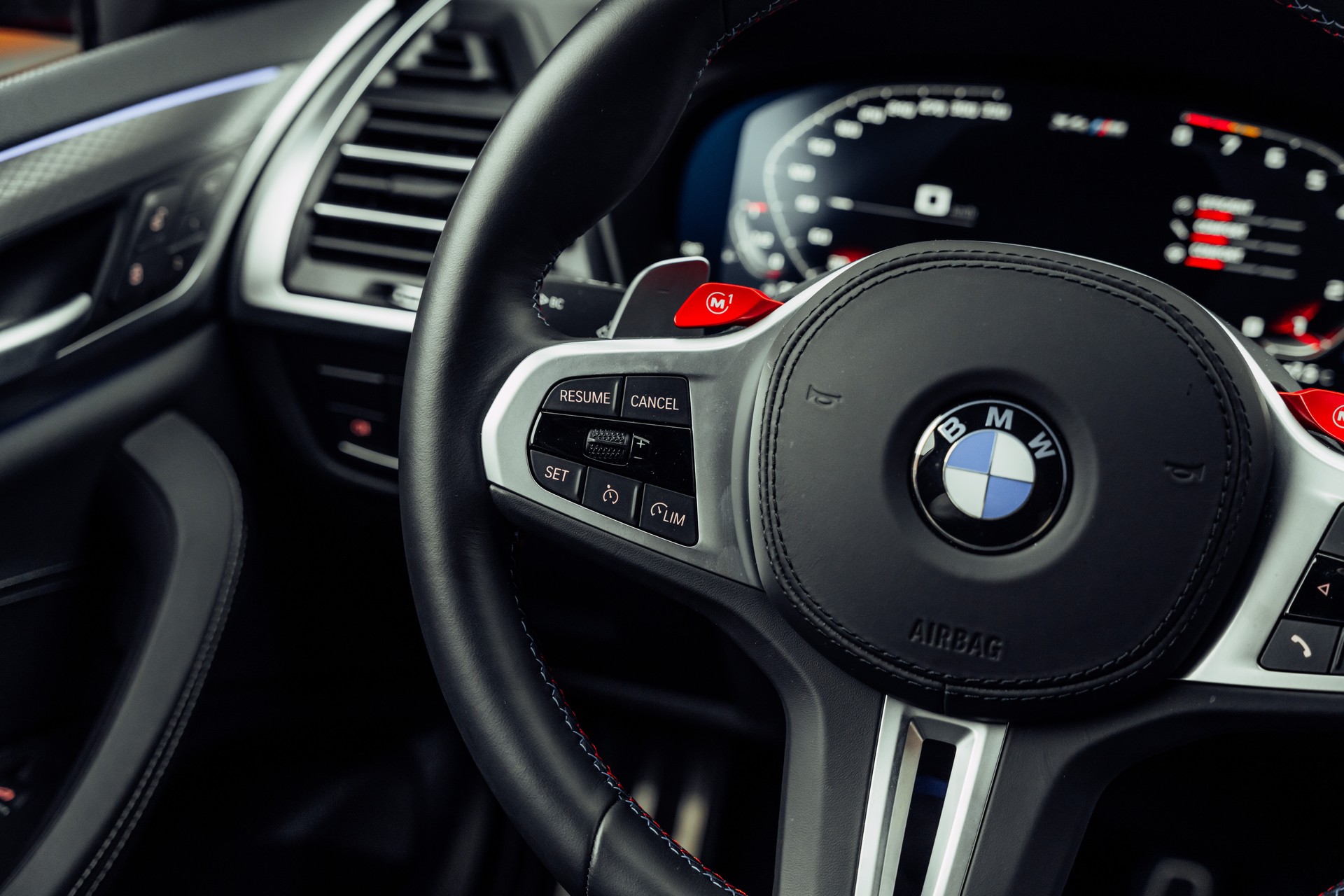 BMW X4M xDrive Competition Steptronic-image-15