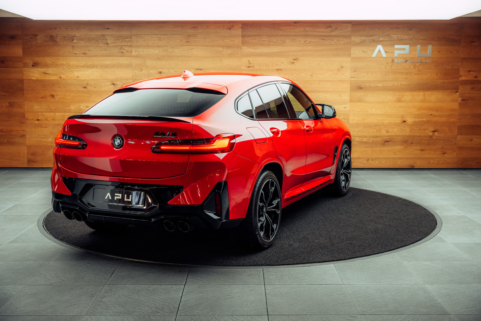 BMW X4M xDrive Competition Steptronic-showroom-element-1