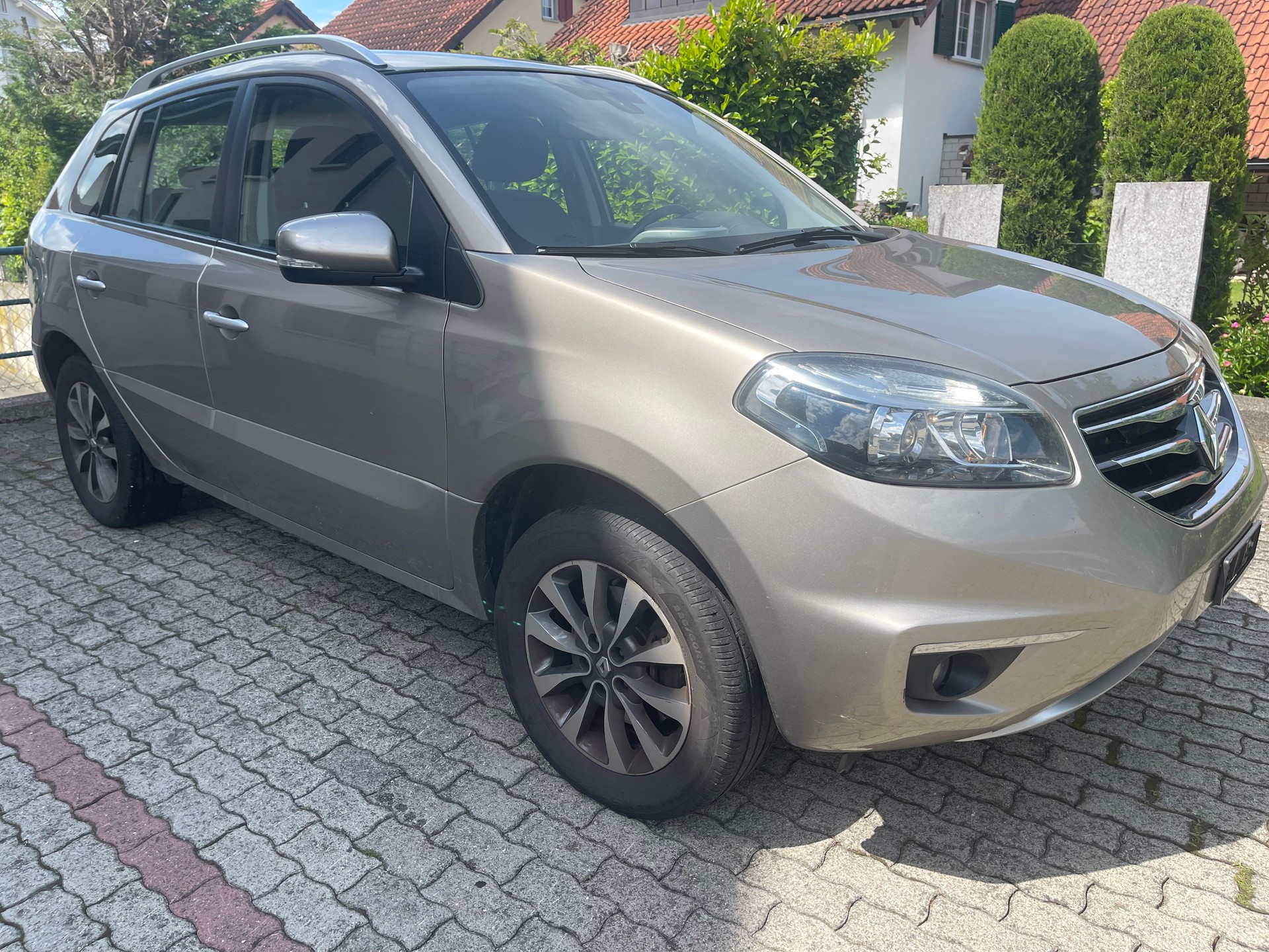 RENAULT Koleos 2.5 Dynamique 4x4-image-6