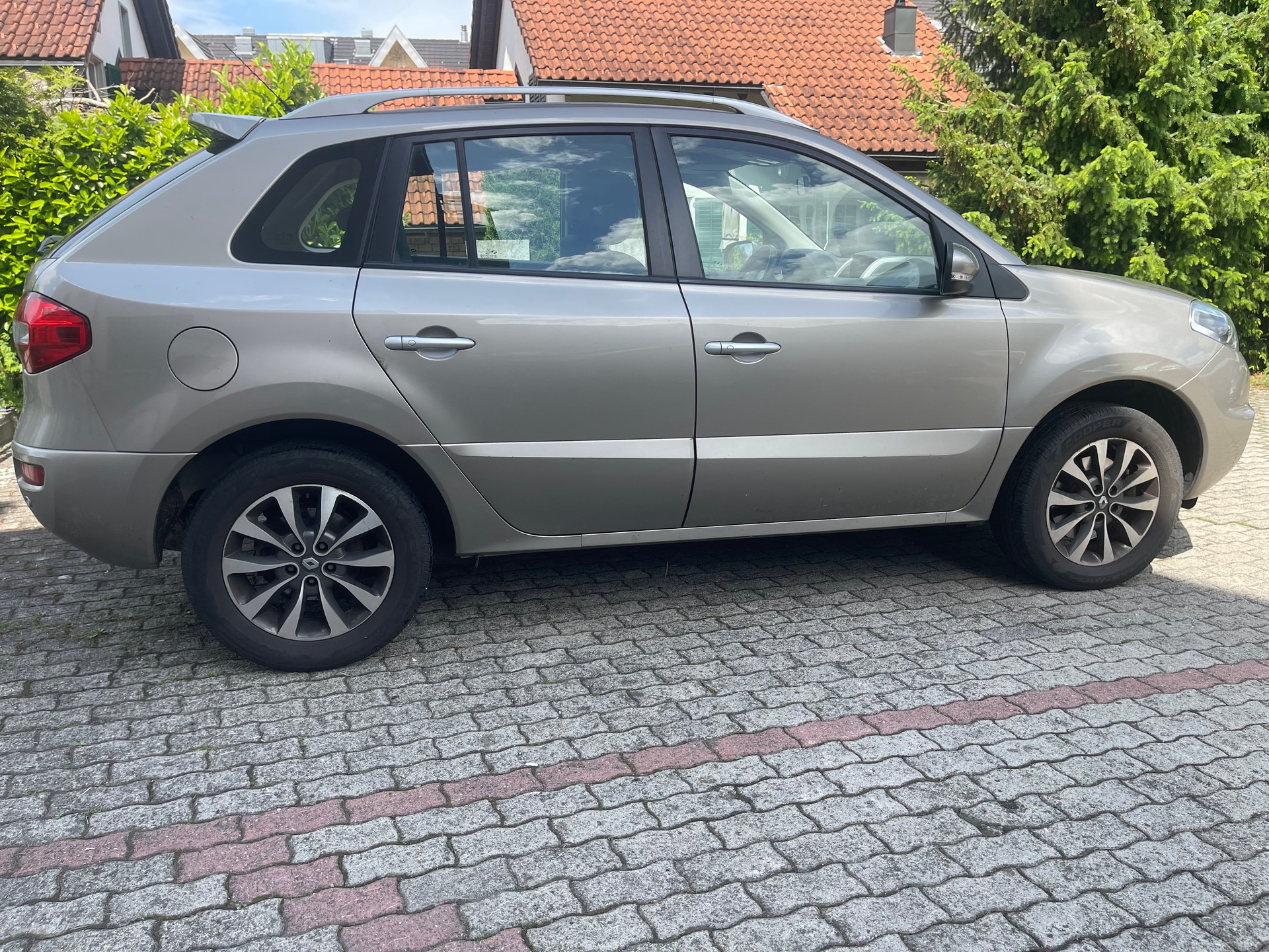 RENAULT Koleos 2.5 Dynamique 4x4-image-5