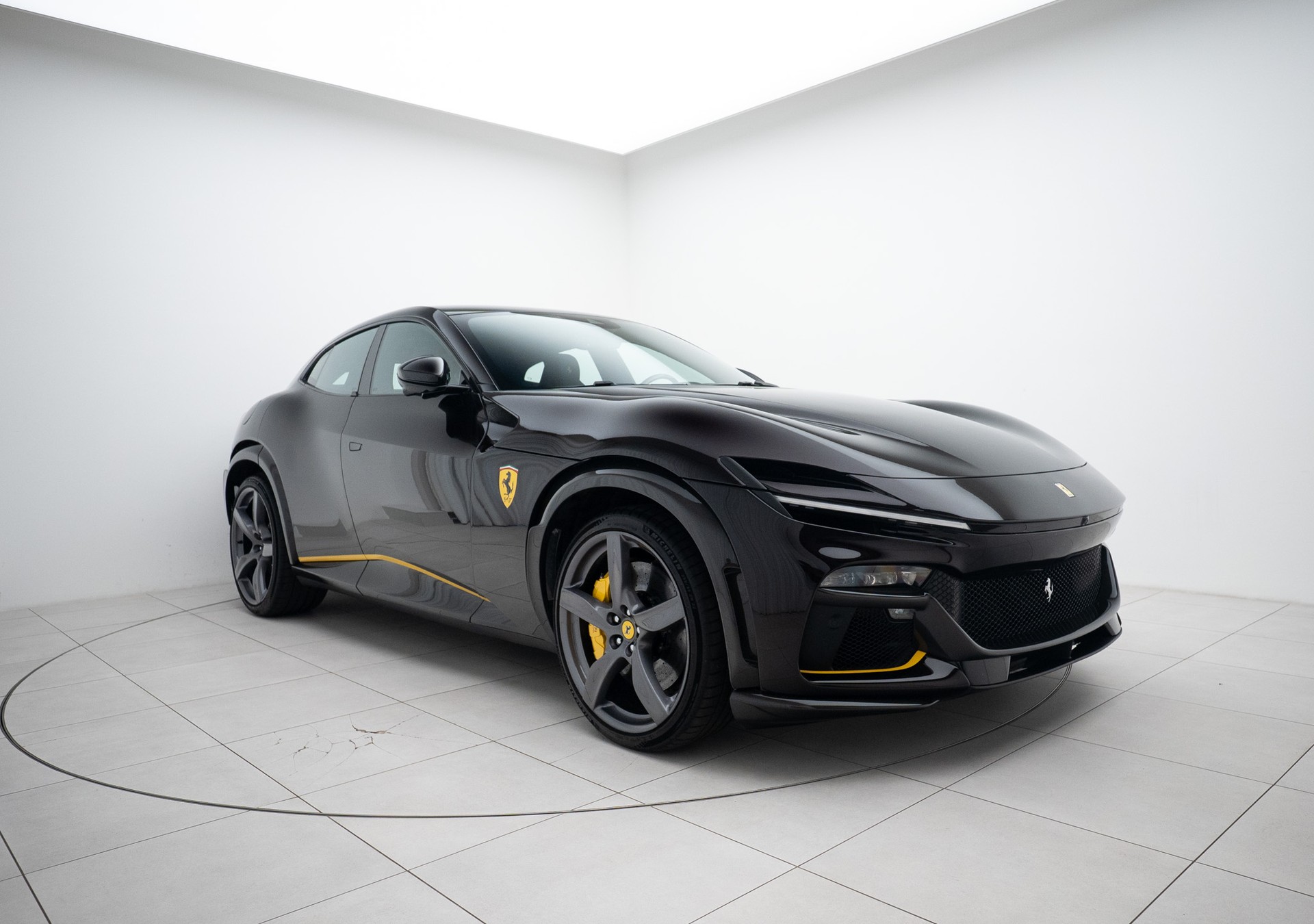 FERRARI Purosangue 6.5 V12