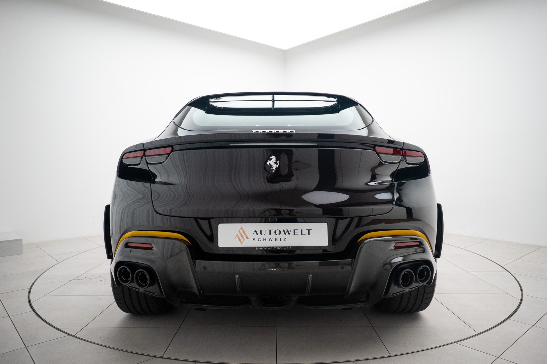 FERRARI Purosangue 6.5 V12-showroom-element-3