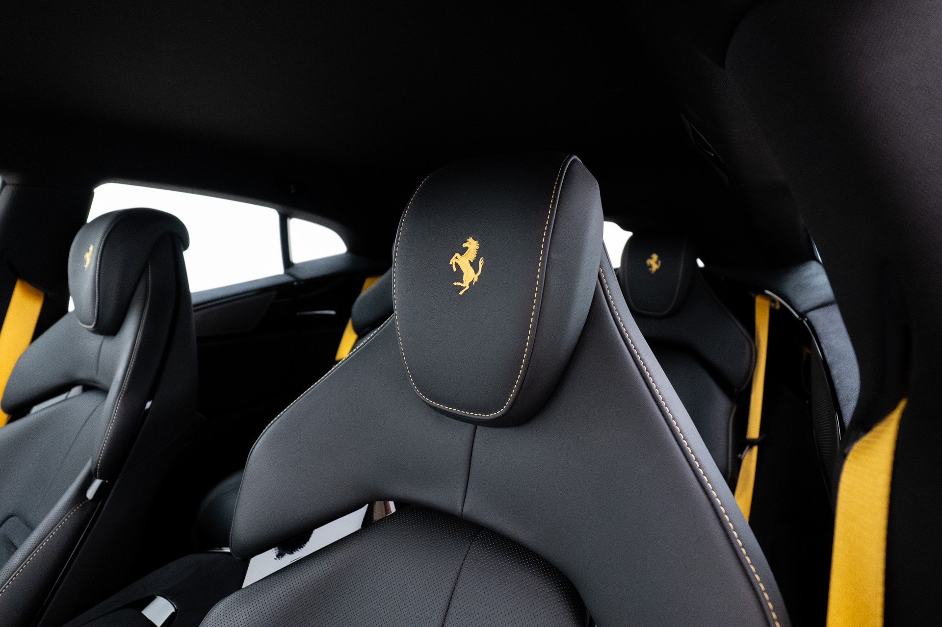 FERRARI Purosangue 6.5 V12-image-13