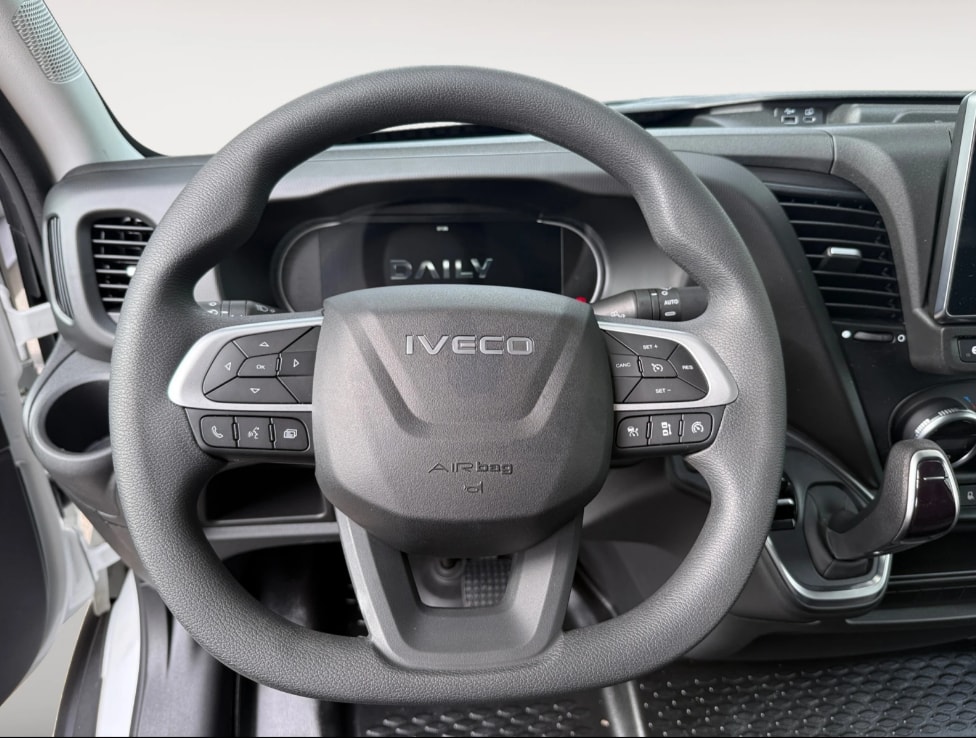 IVECO MY24 35S18HA8 RS 3750 mit Koffer/Hebebühne-Aufbau-image-6