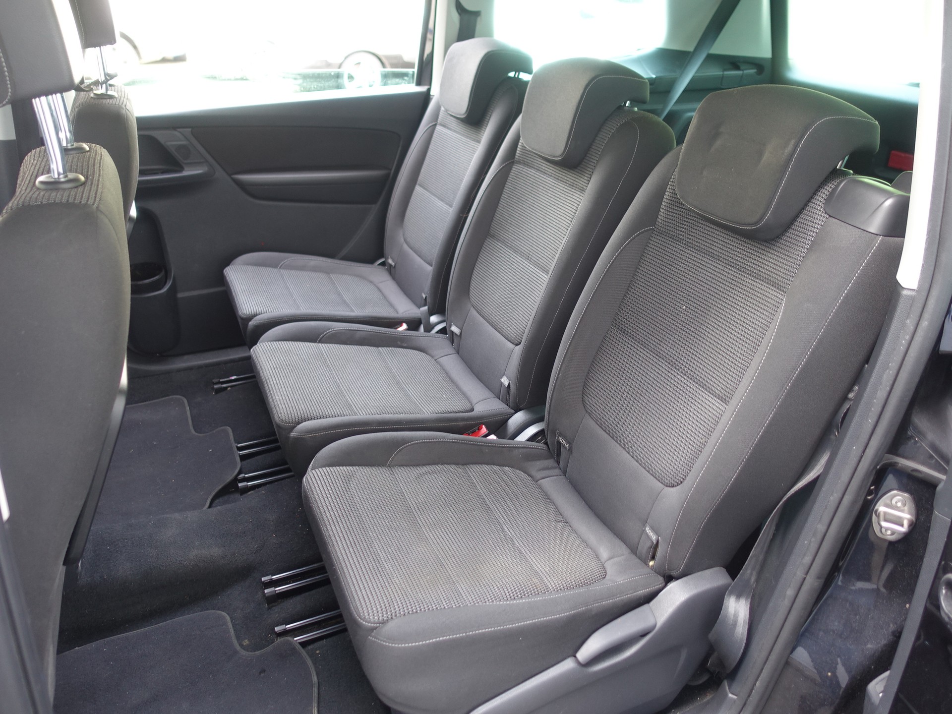 VW Sharan 2.0 TDI BMT Comfortline DSG-image-14