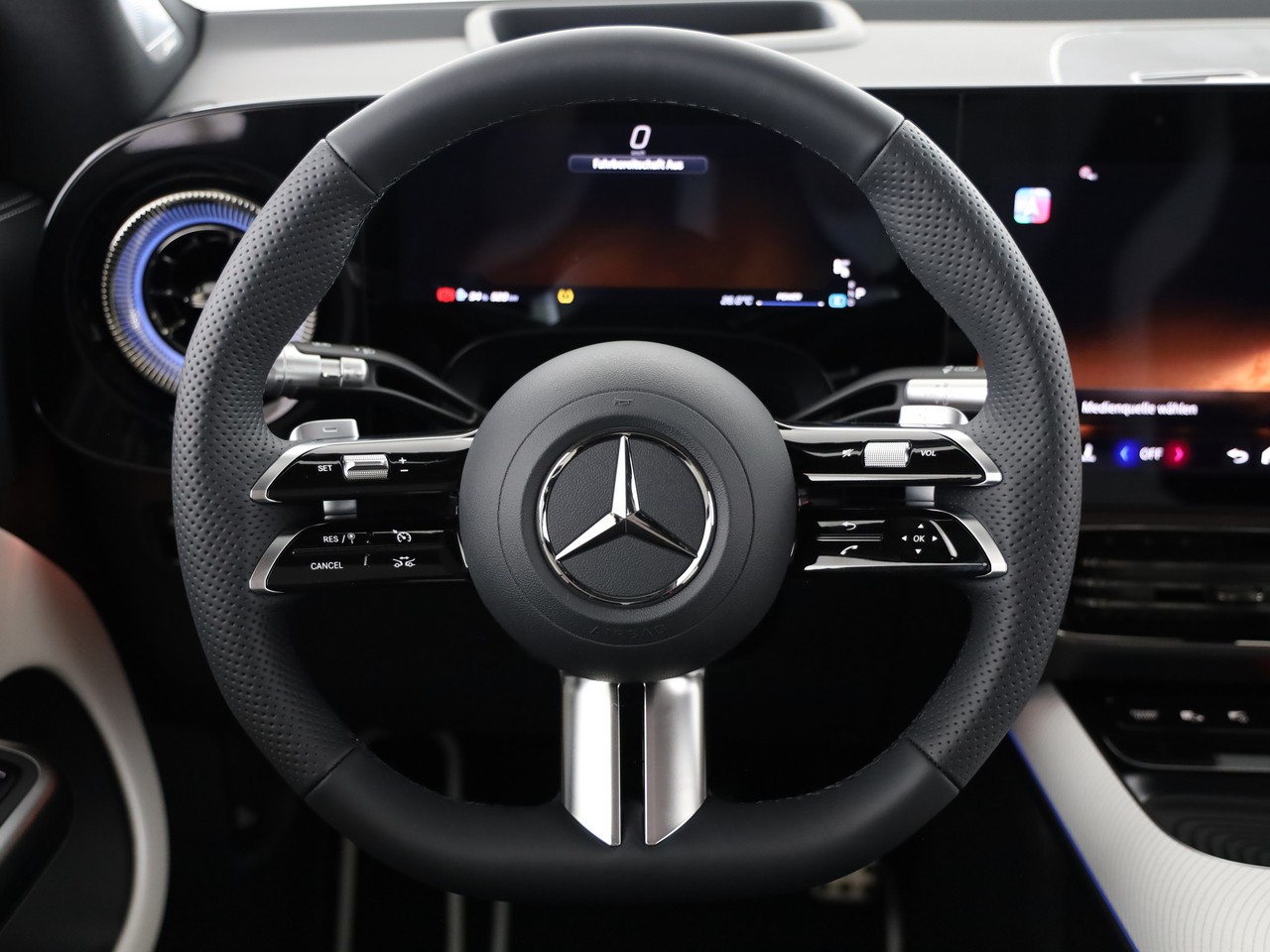 MERCEDES-BENZ GLB 350 85kWh EQ 4 Matic-image-5