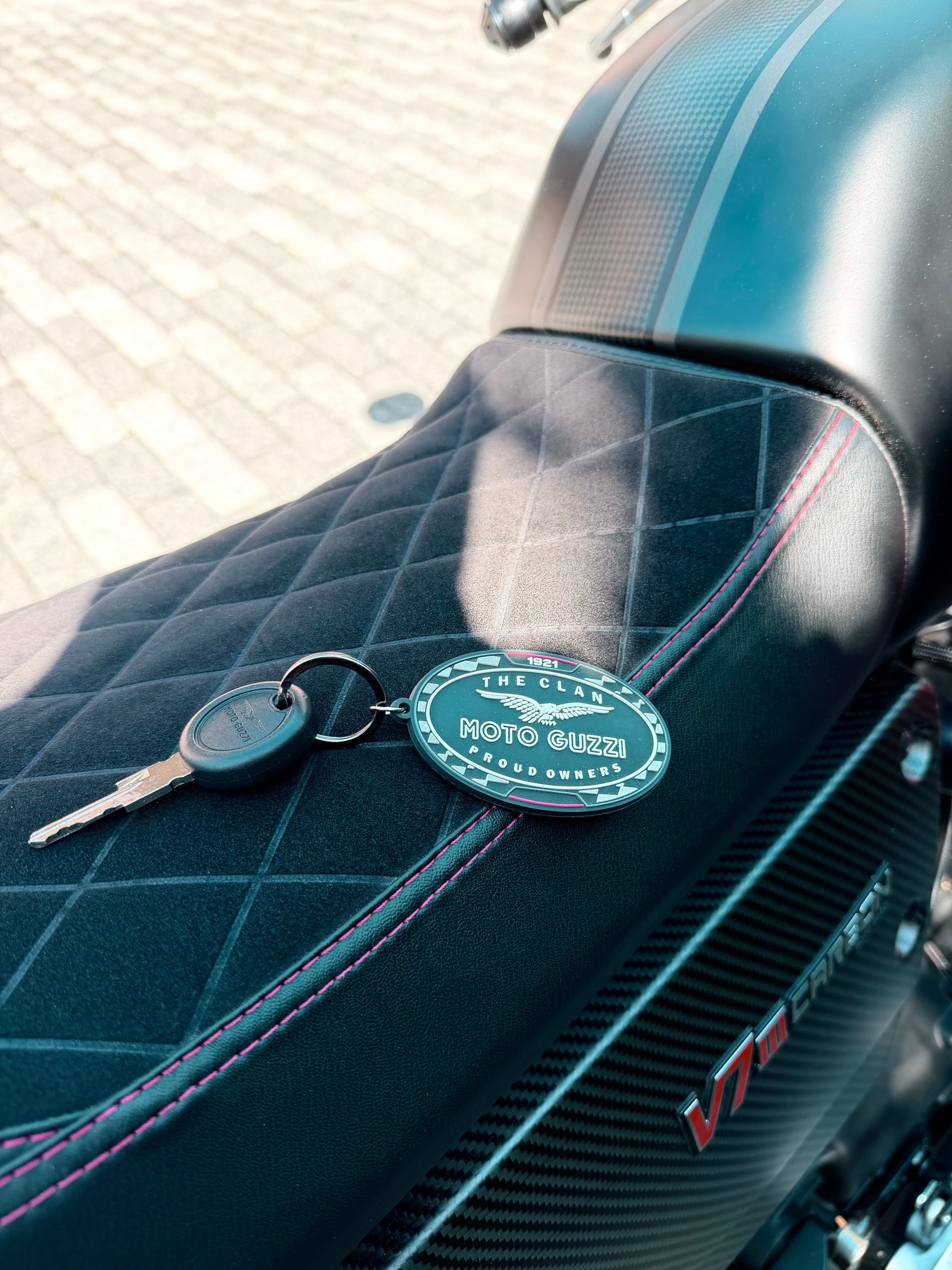 MOTO GUZZI V7 III Carbon 750 ABS-image-14