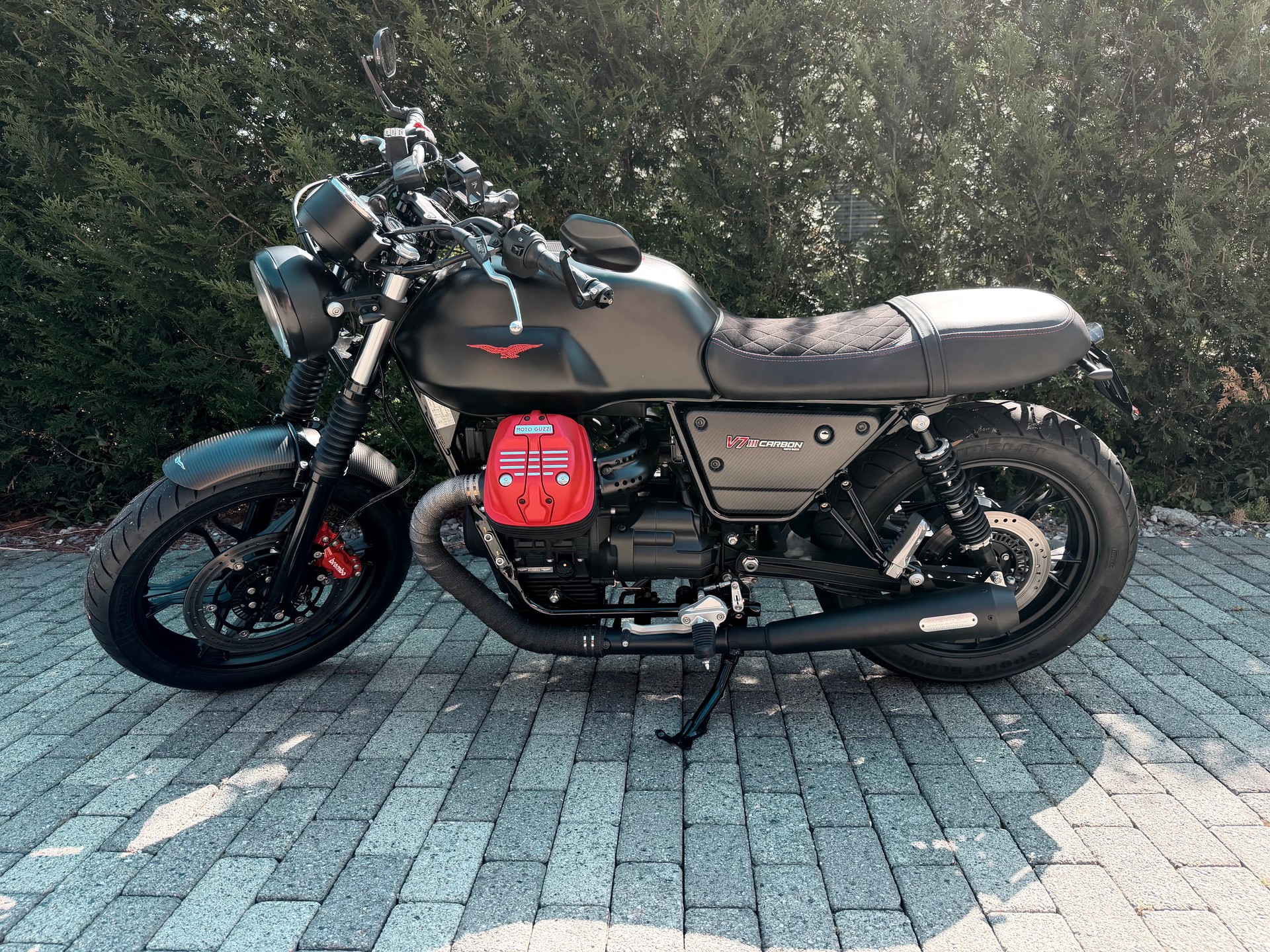 MOTO GUZZI V7 III Carbon 750 ABS-image-0