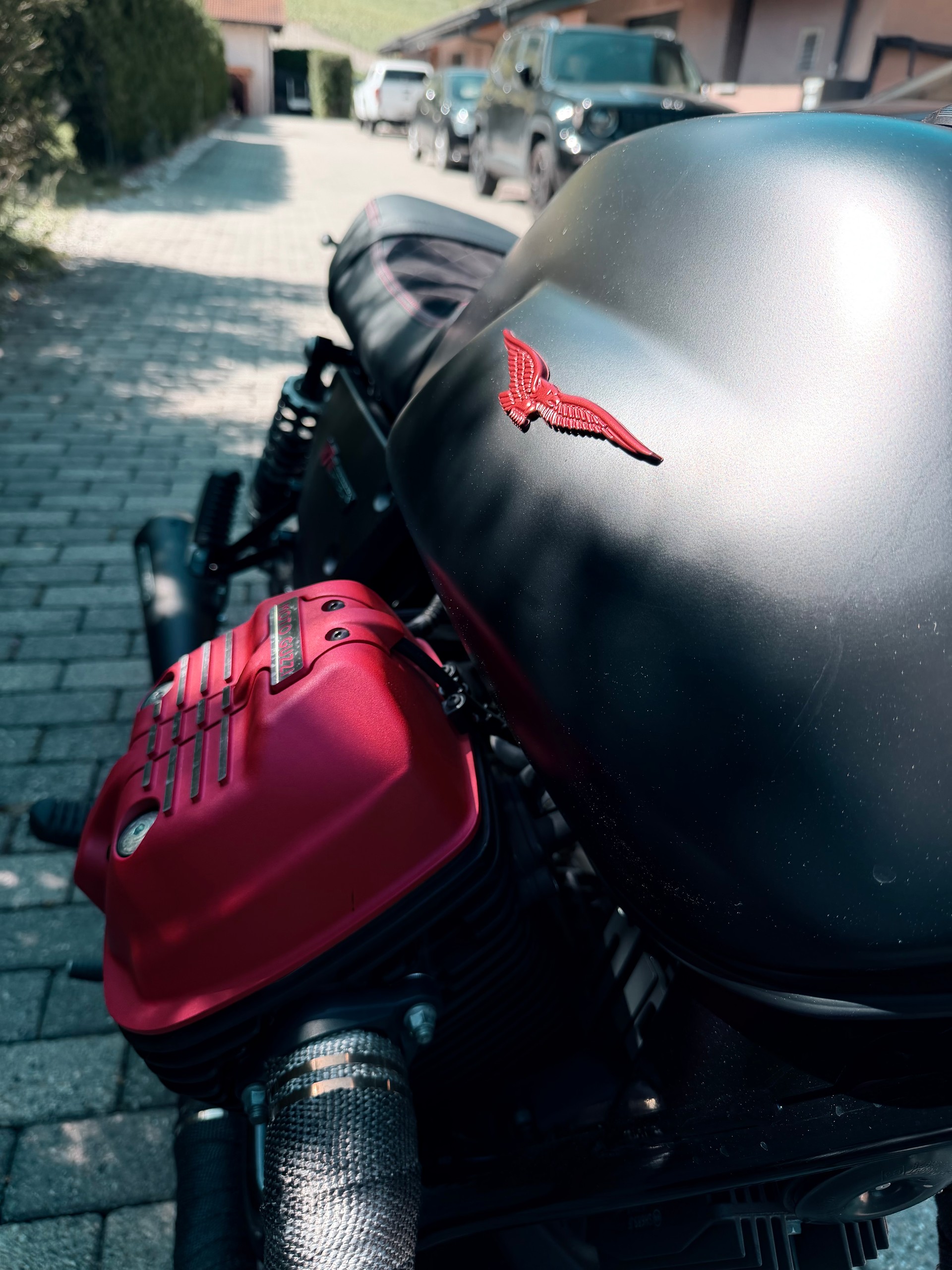 MOTO GUZZI V7 III Carbon 750 ABS-image-13