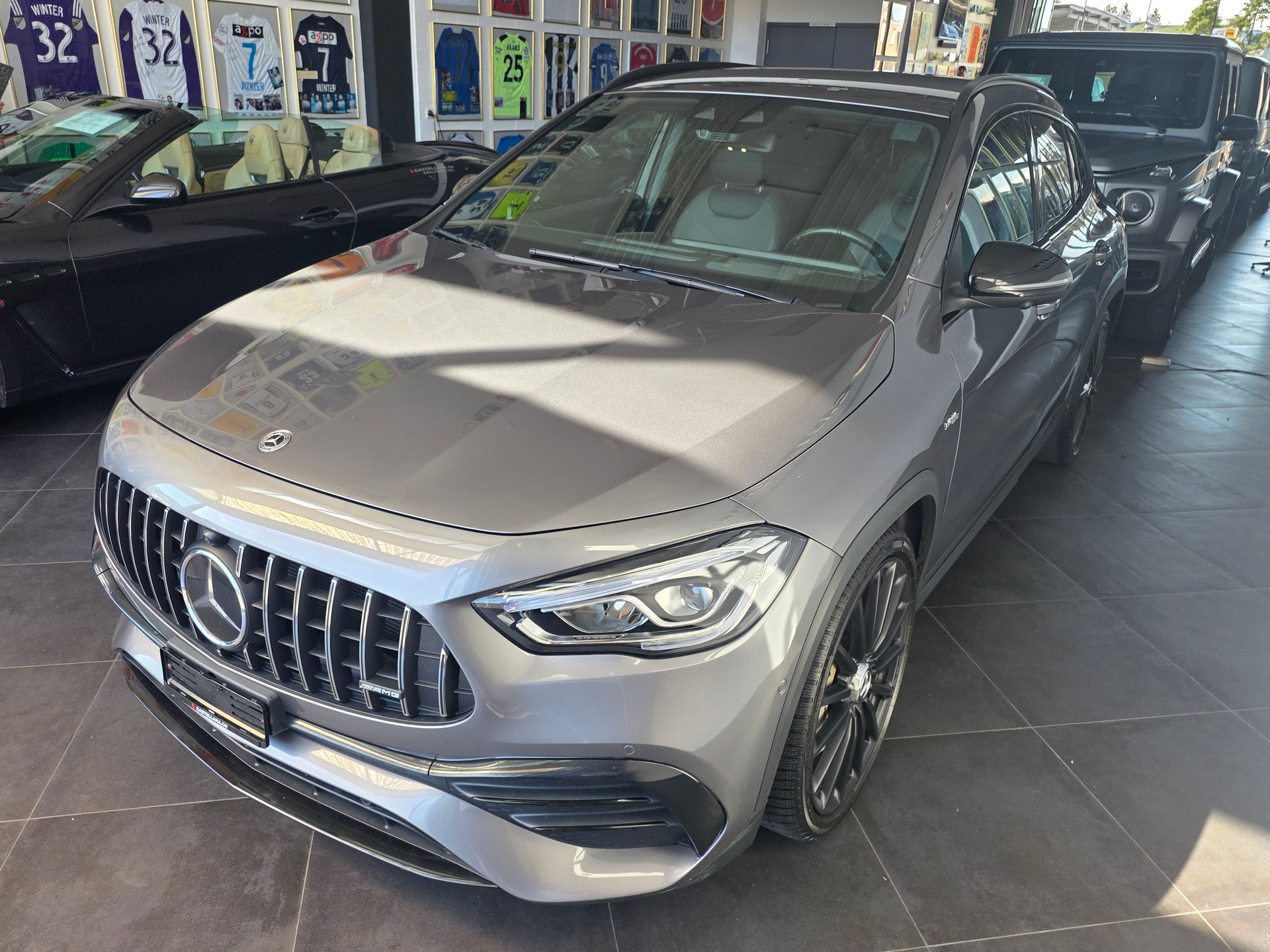 MERCEDES-BENZ GLA 35 AMG 4Matic-showroom-element-2