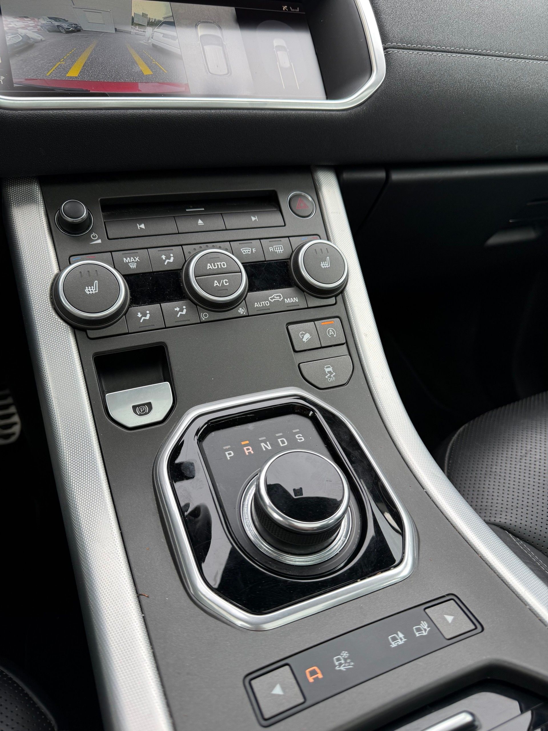 LAND ROVER Range Rover Evoque 2.0 Si4 HSE Dynamic AT9-image-7