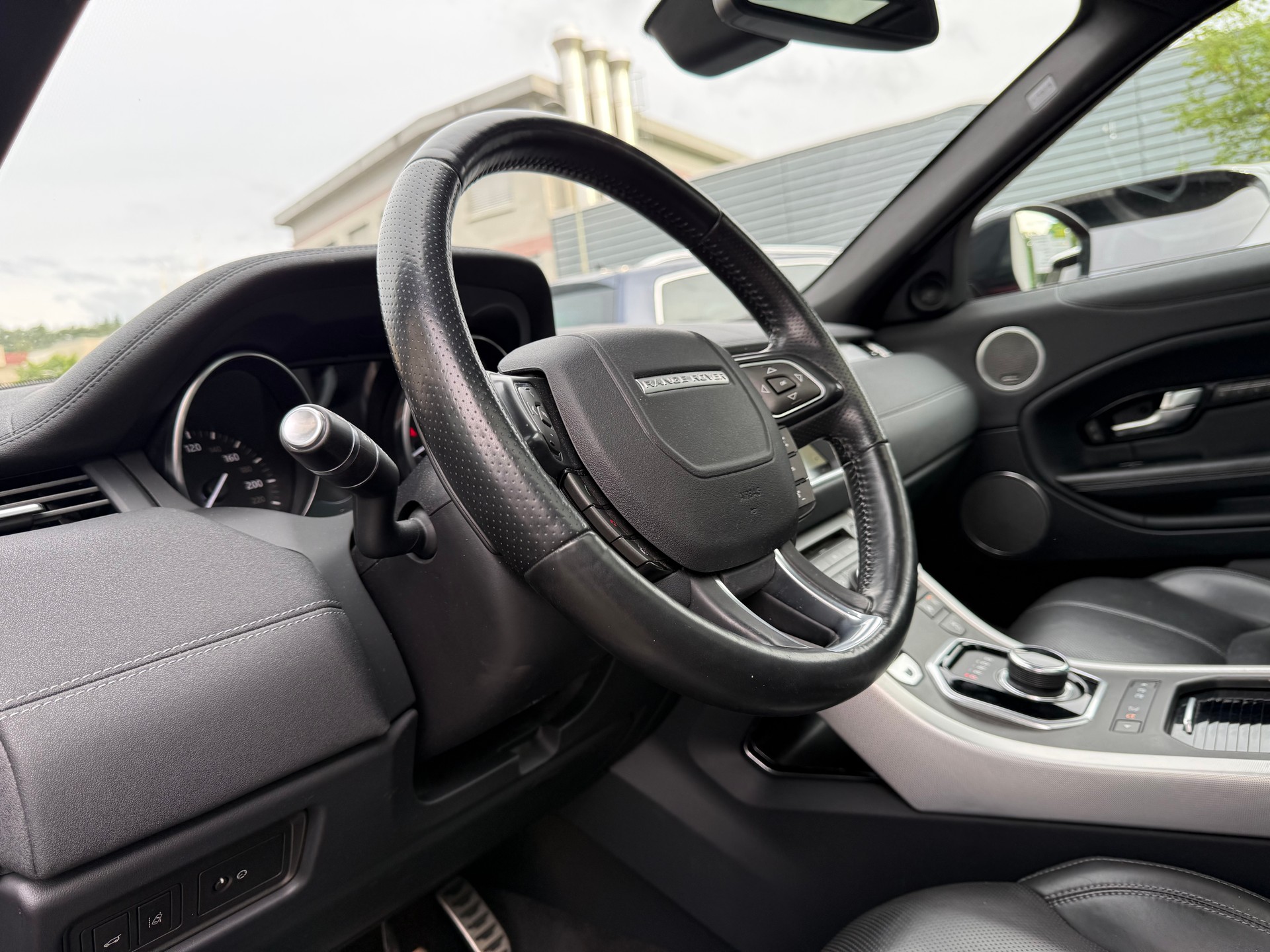 LAND ROVER Range Rover Evoque 2.0 Si4 HSE Dynamic AT9-image-11