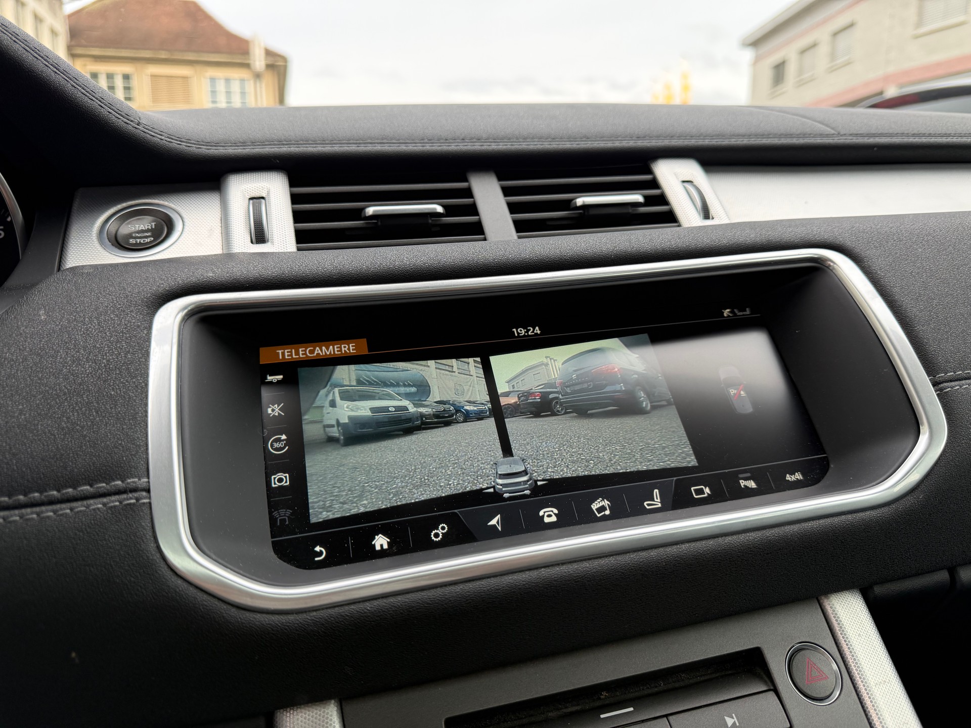 LAND ROVER Range Rover Evoque 2.0 Si4 HSE Dynamic AT9-image-10