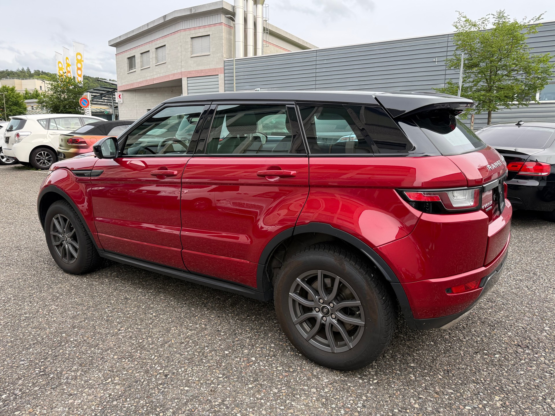 LAND ROVER Range Rover Evoque 2.0 Si4 HSE Dynamic AT9-image-12