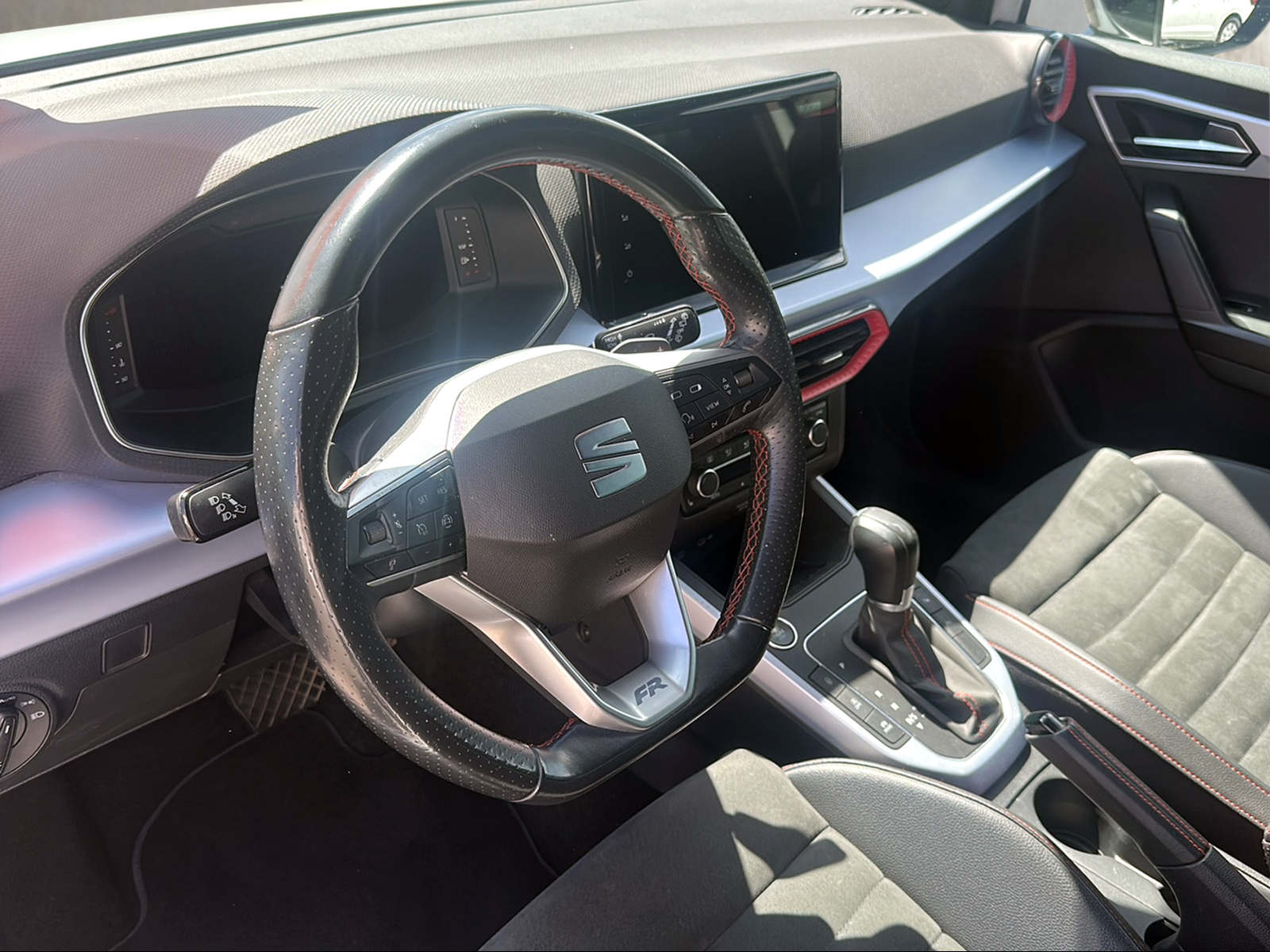 SEAT Arona 1.0 TSI Eco Hola FR DSG-image-2
