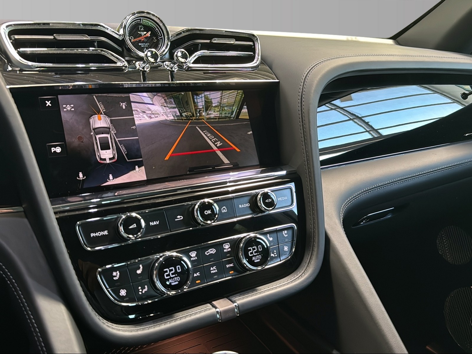 BENTLEY Bentayga SPEED V8-image-12