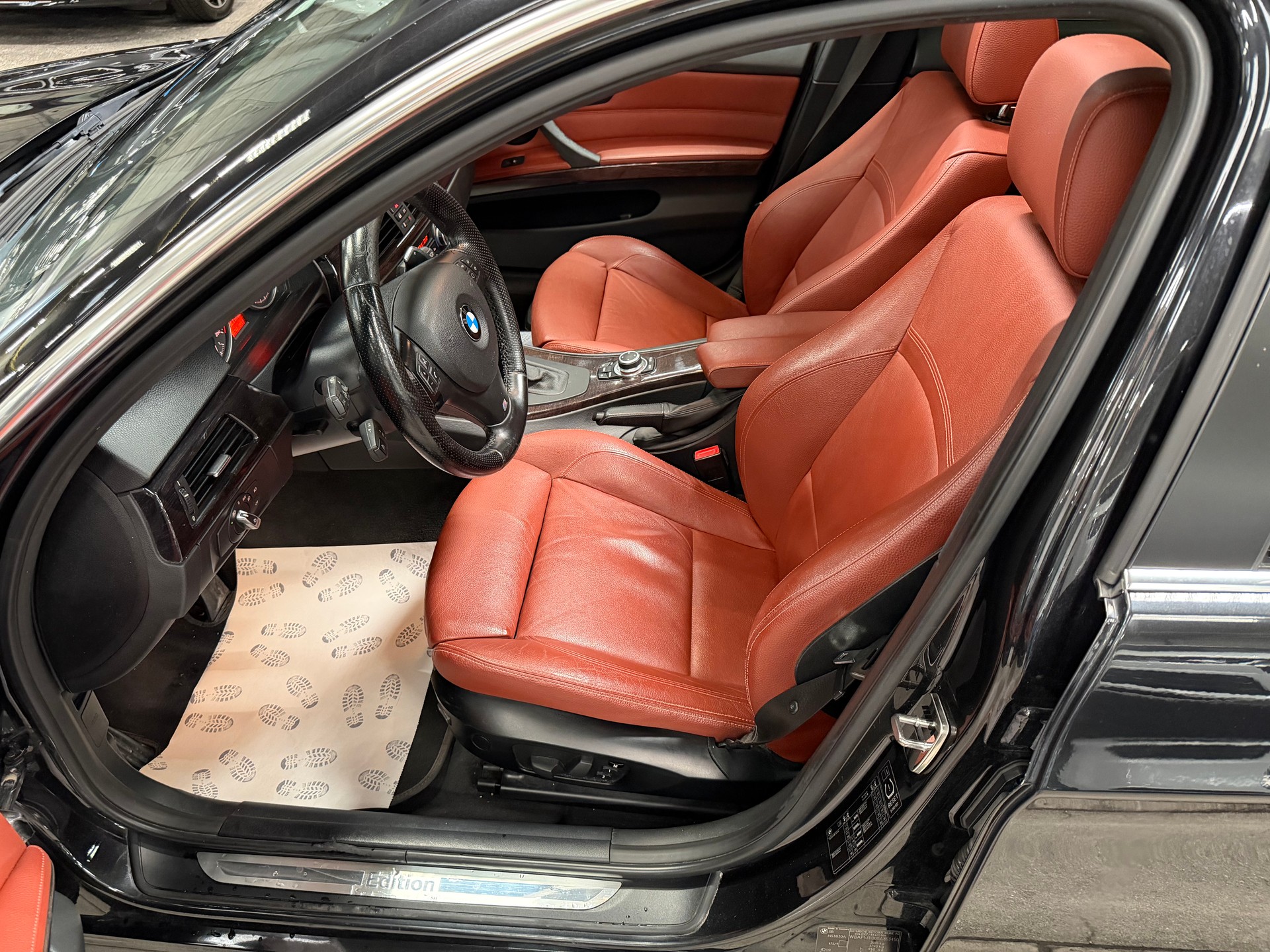 BMW 330i Steptronic-image-8