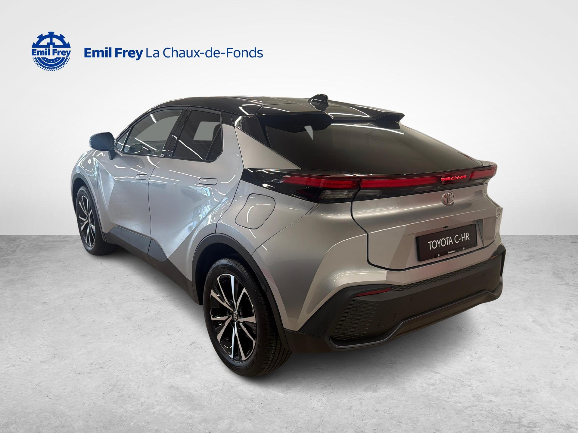TOYOTA C-HR 2.0 PHEV Swiss Edition-showroom-element-3