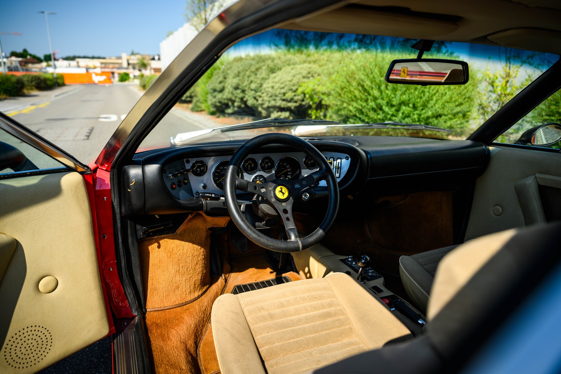 FERRARI 308 GT4-image-10