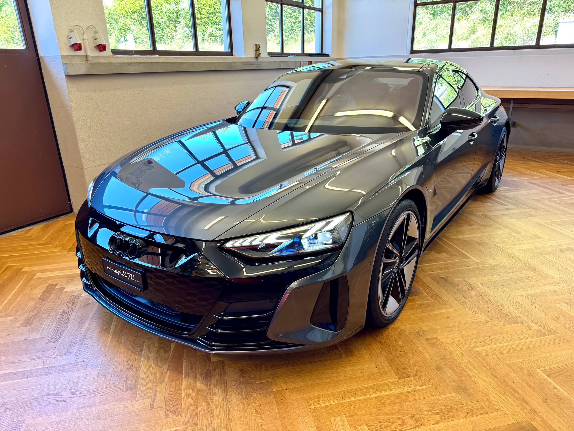 AUDI RS e-tron GT quattro