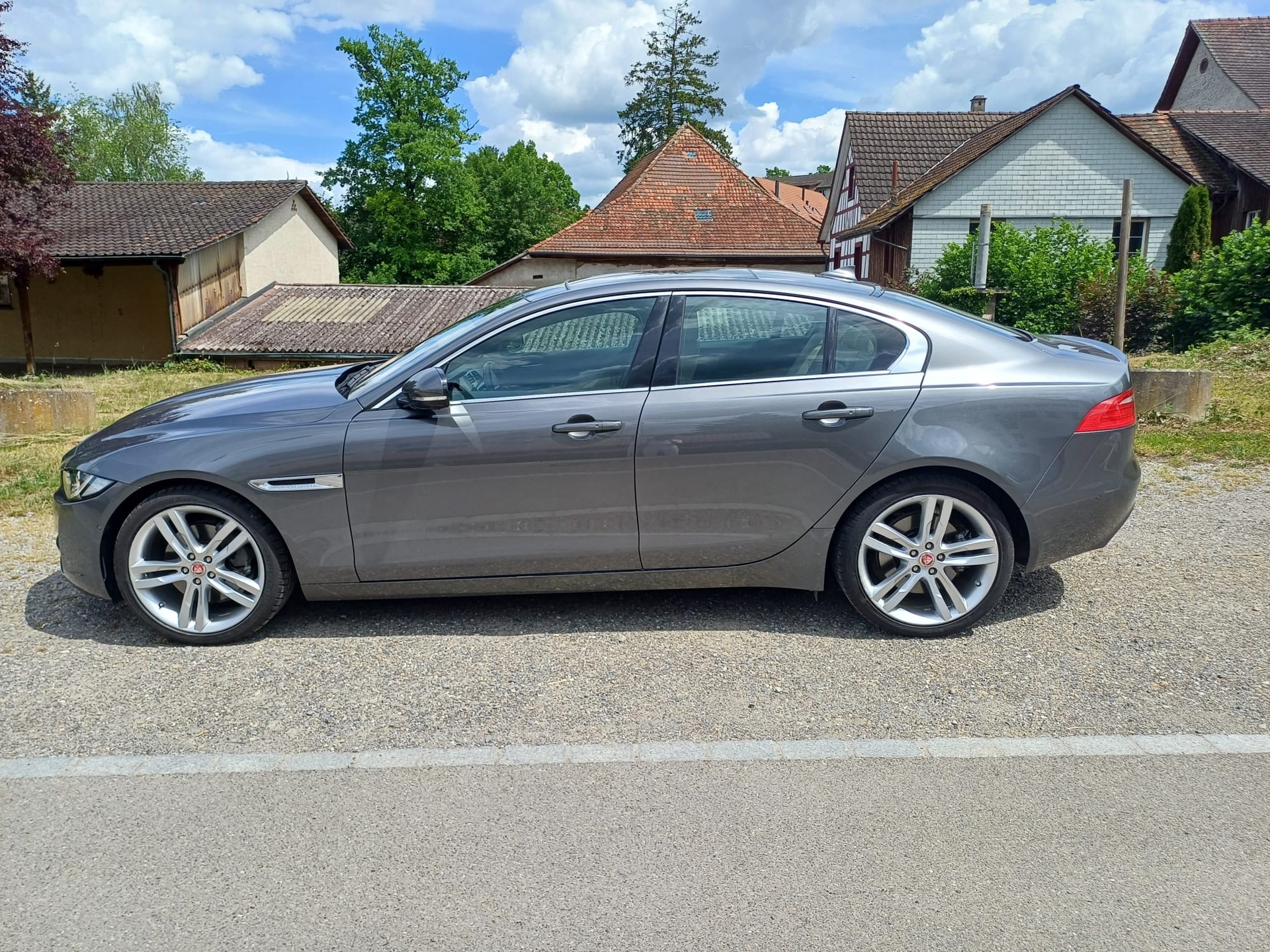 JAGUAR 2.0 T 200 Prestige-image-1