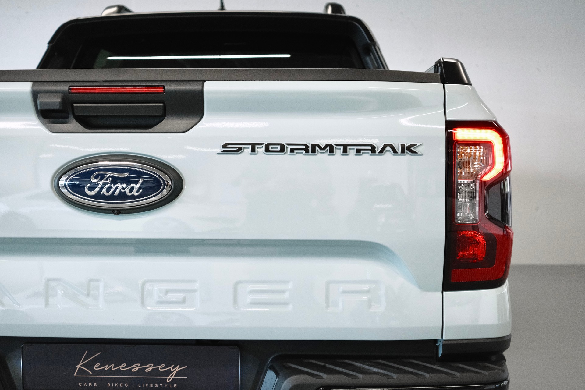 FORD RANGER STORMTRAK SONDERMODELL | DOPPELKABINE | ALLRAD | 10-GANG AUTOMATIK | PLUGIN-HYBRID-image-8
