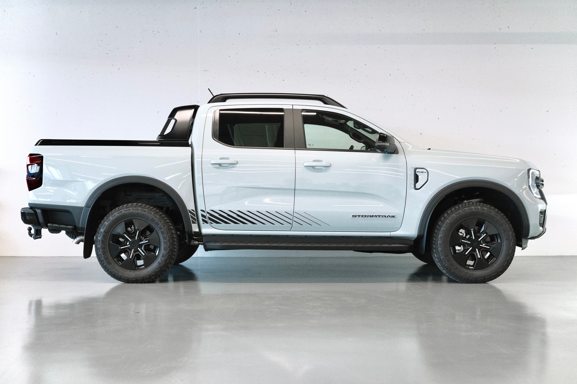 FORD RANGER STORMTRAK SONDERMODELL | DOPPELKABINE | ALLRAD | 10-GANG AUTOMATIK | PLUGIN-HYBRID-image-4
