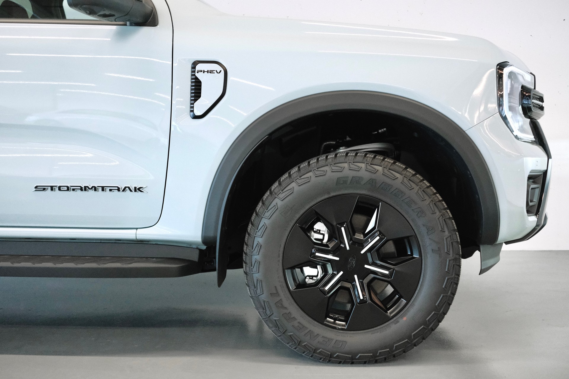 FORD RANGER STORMTRAK SONDERMODELL | DOPPELKABINE | ALLRAD | 10-GANG AUTOMATIK | PLUGIN-HYBRID-image-7