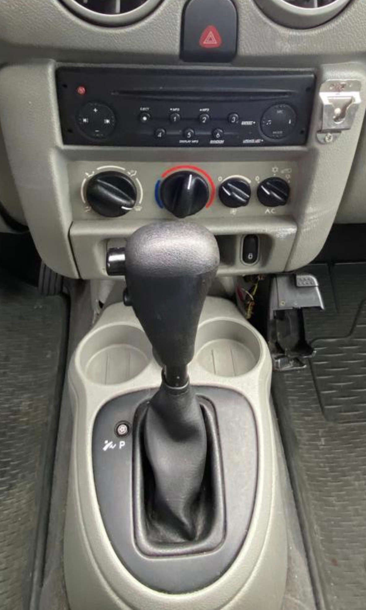 RENAULT Kangoo 1.6 16V Expression-image-8