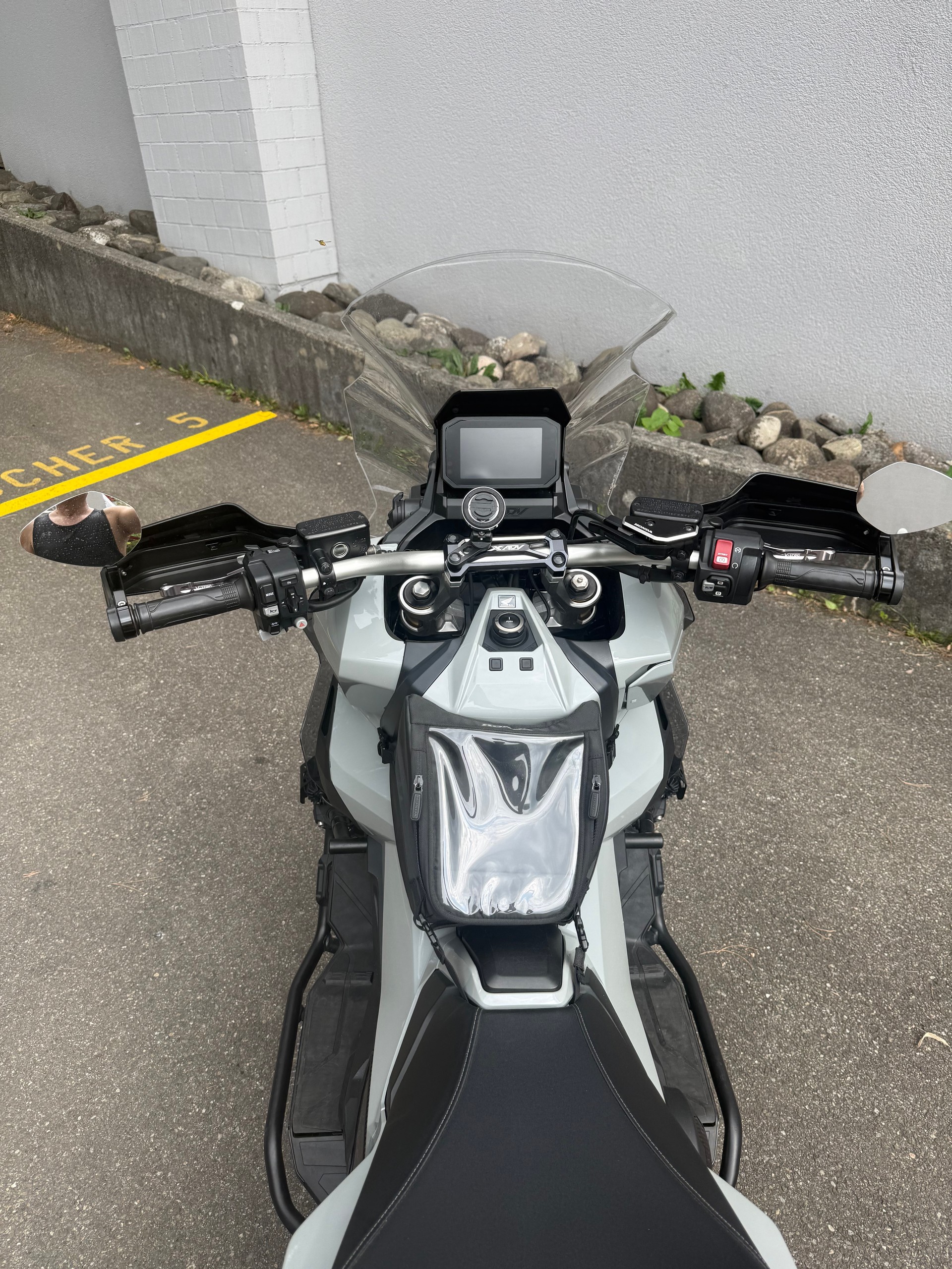 HONDA X-ADV 750 (35kW)-image-1