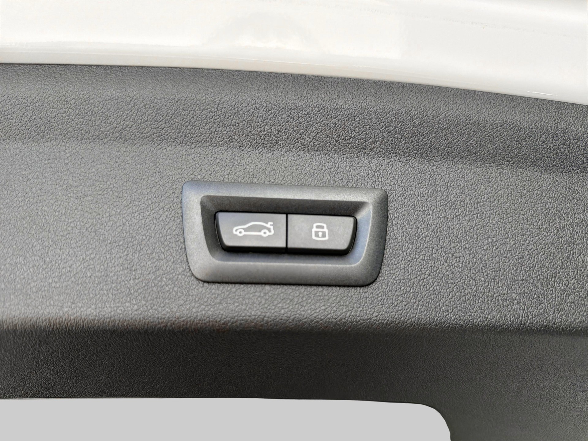 BMW 120d xDrive M Sport Pro-image-19