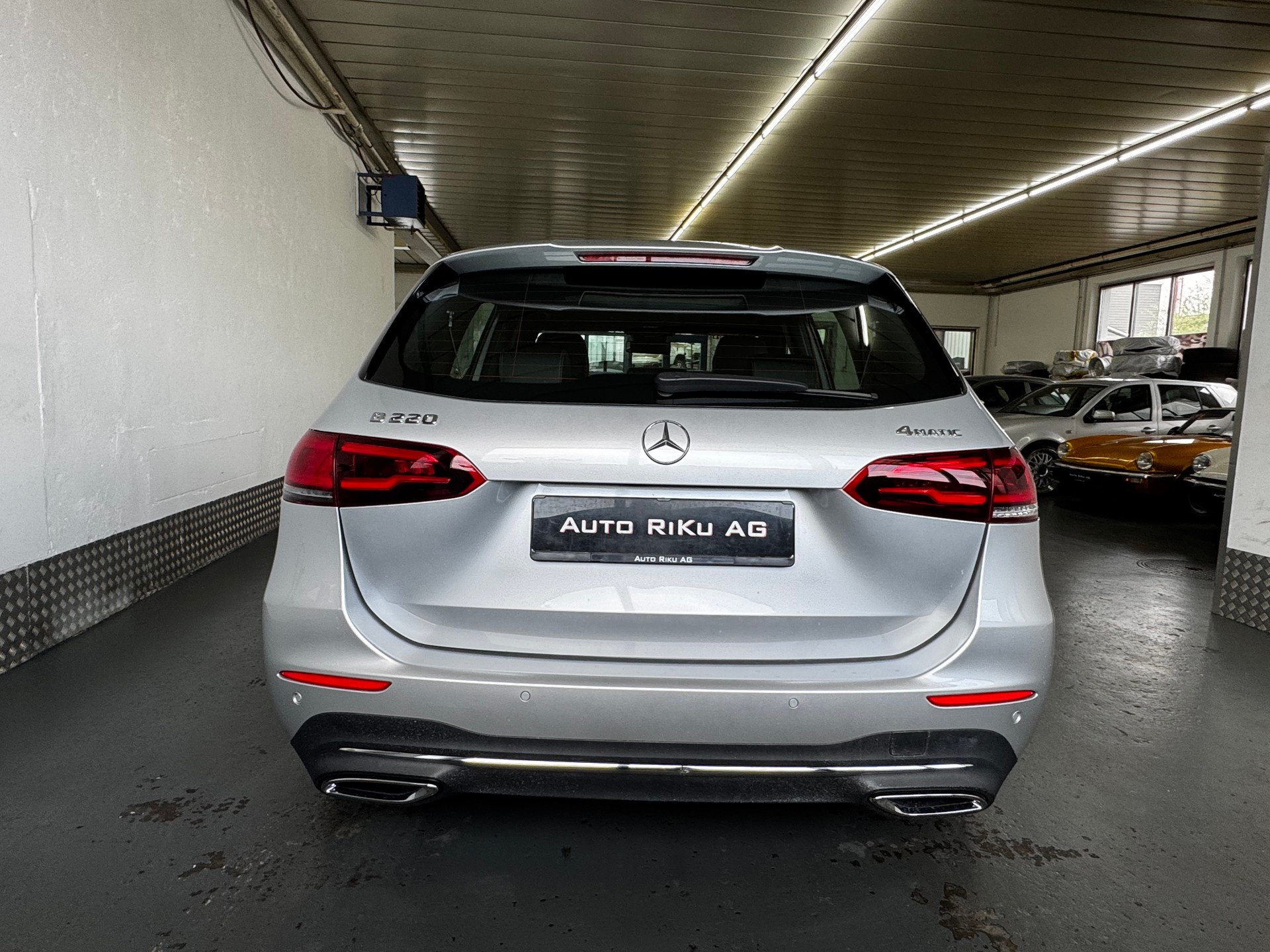 MERCEDES-BENZ B 220 4Matic Progressive 7G-DCT-image-12