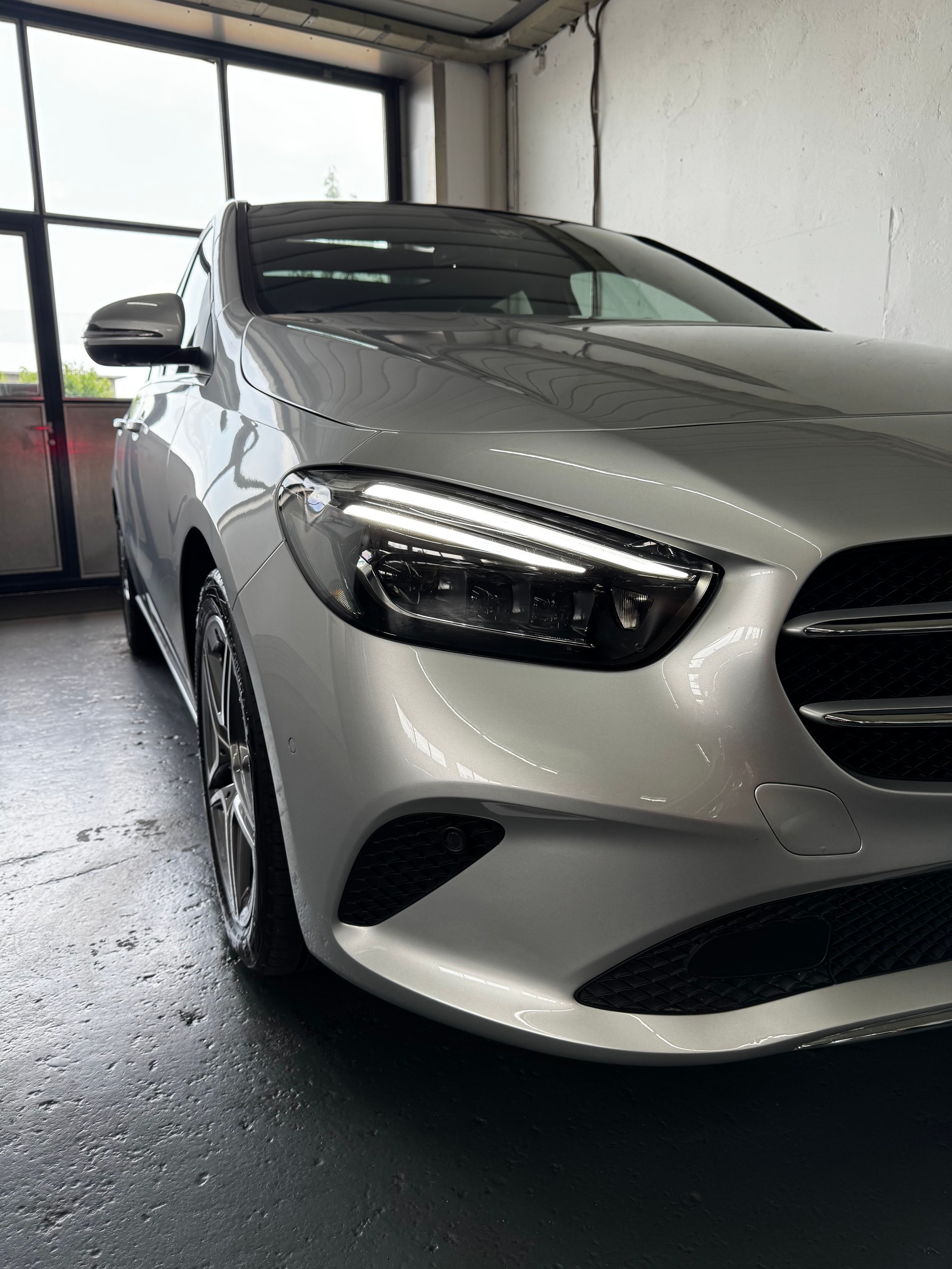 MERCEDES-BENZ B 220 4Matic Progressive 7G-DCT-showroom-element-2