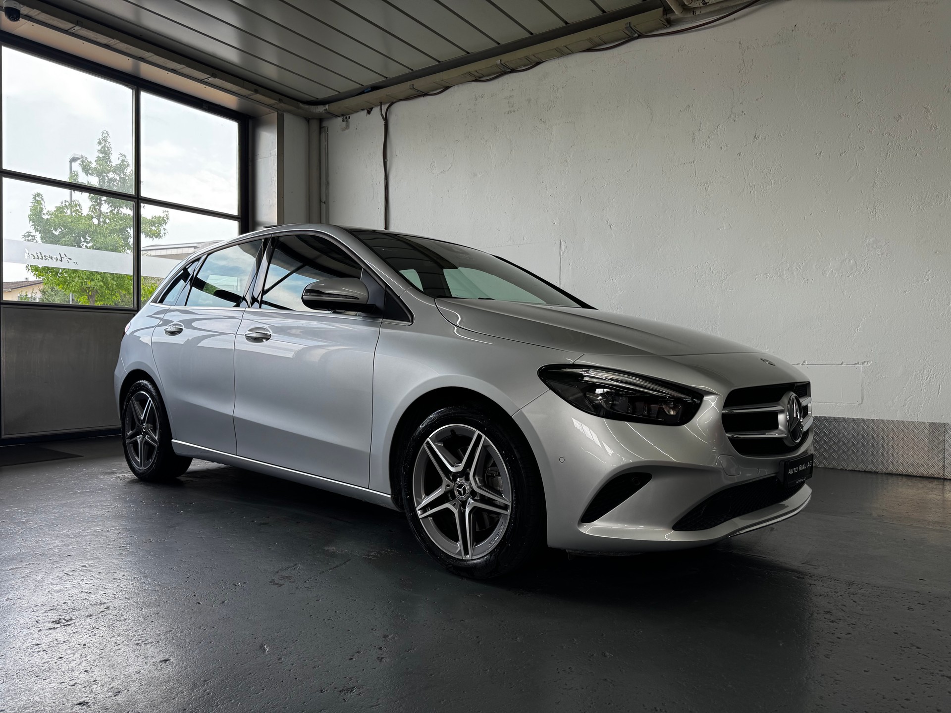 MERCEDES-BENZ B 220 4Matic Progressive 7G-DCT-showroom-element-1