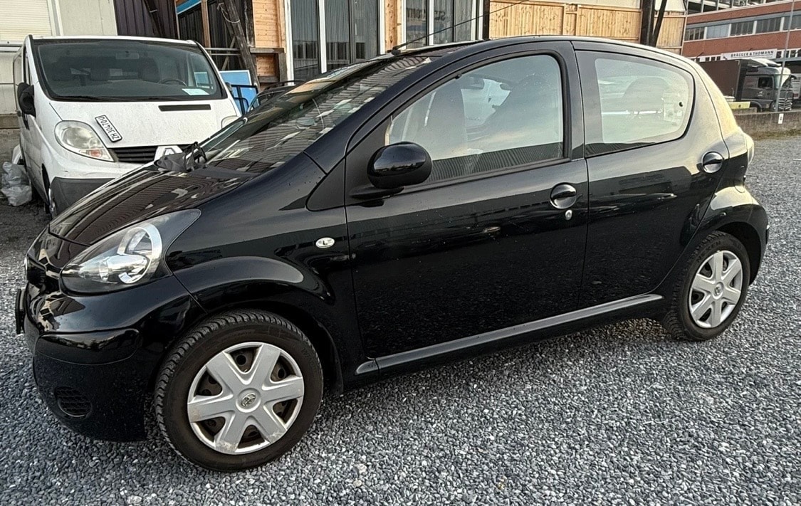 TOYOTA Aygo 1.0 easy-image-3
