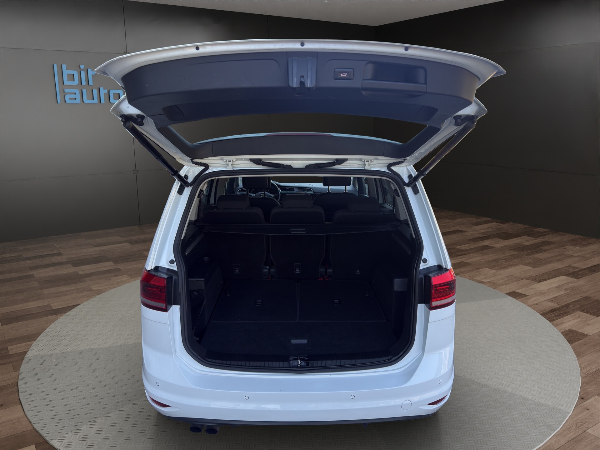 VW Touran 1.4 TSI BlueMotion Technology Family DSG 7Plätzer-image-6