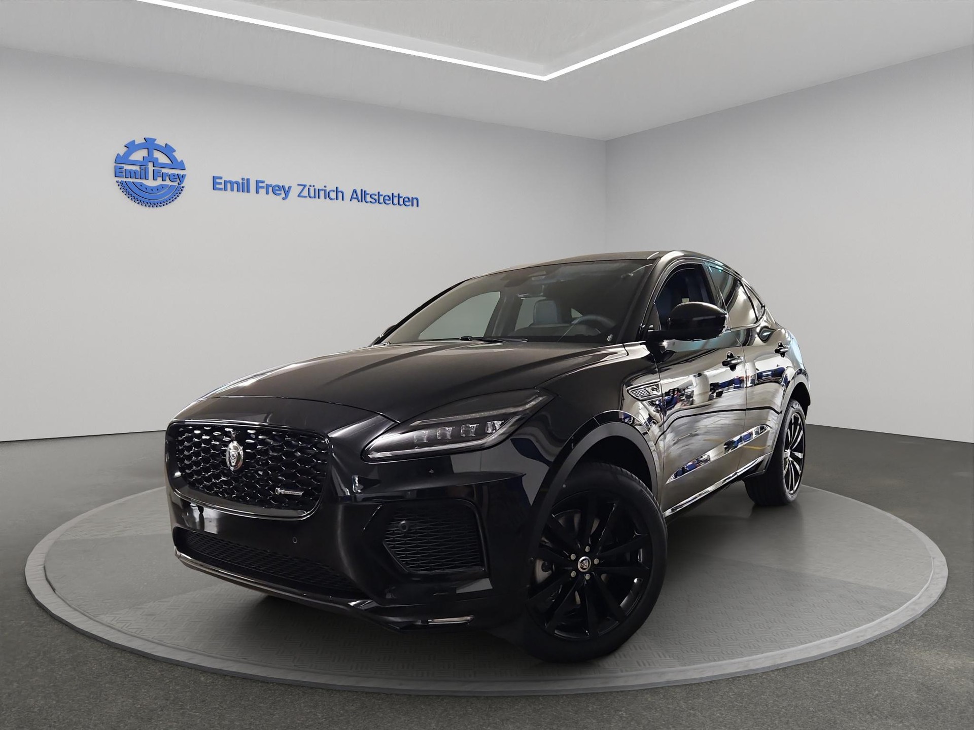JAGUAR E-Pace 1.5 T 270e R-Dynamic SE AWD (Plug-in Hybrid)