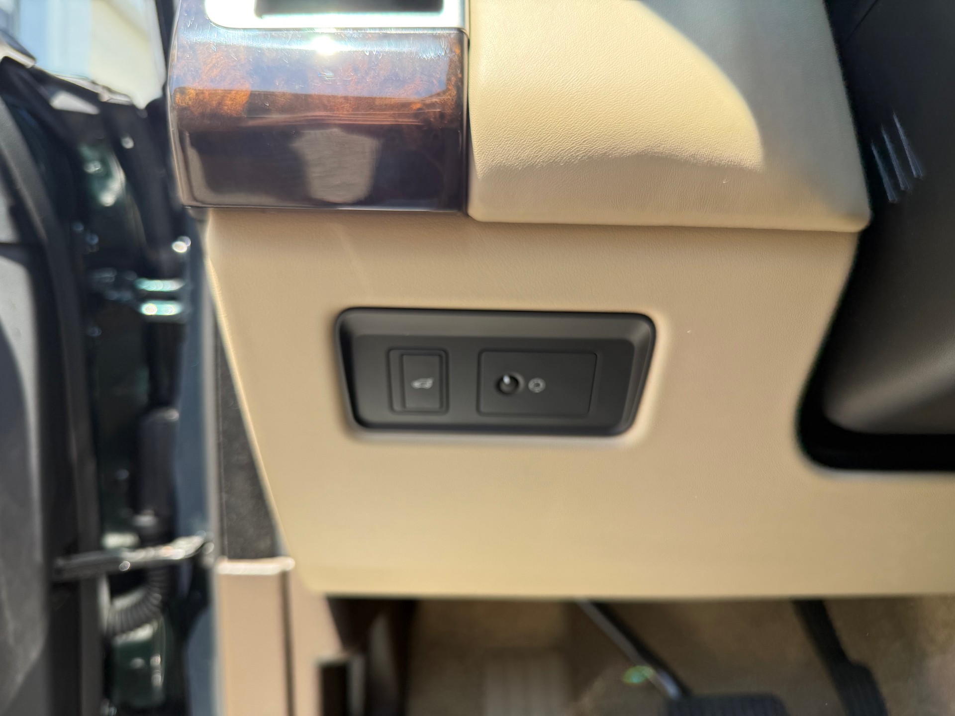 LAND ROVER Range Rover 4.4 SDV8 Vogue Automatic-image-23