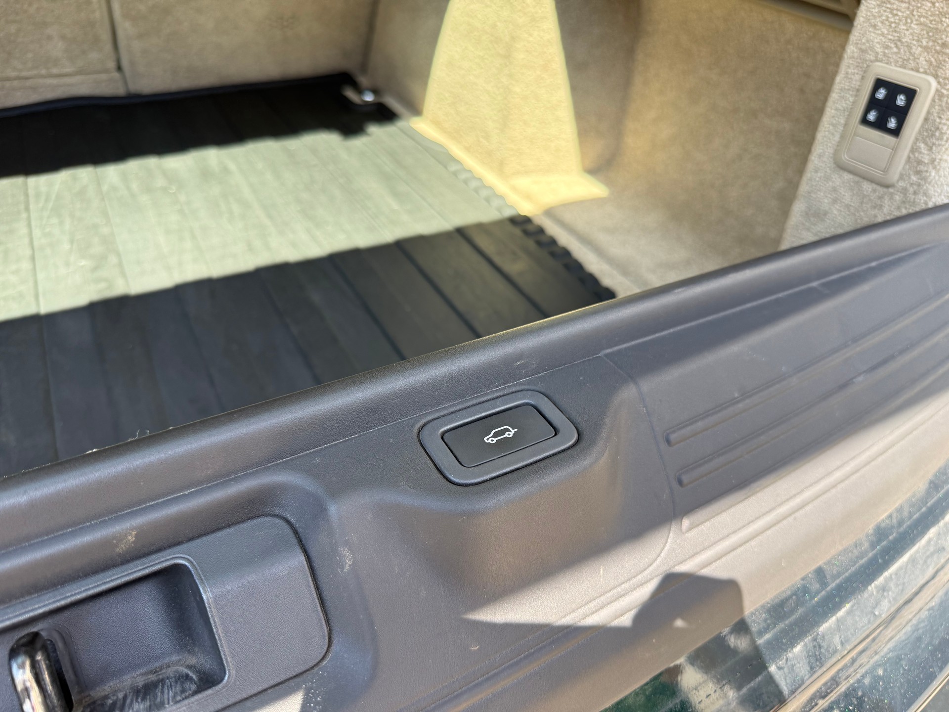 LAND ROVER Range Rover 4.4 SDV8 Vogue Automatic-image-29