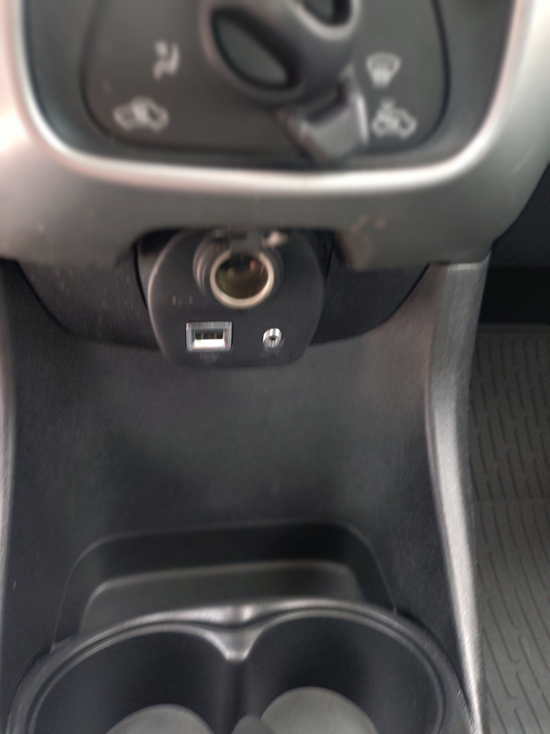 PEUGEOT 108 e-1.0 VTi Stop&Start Active Top-image-9