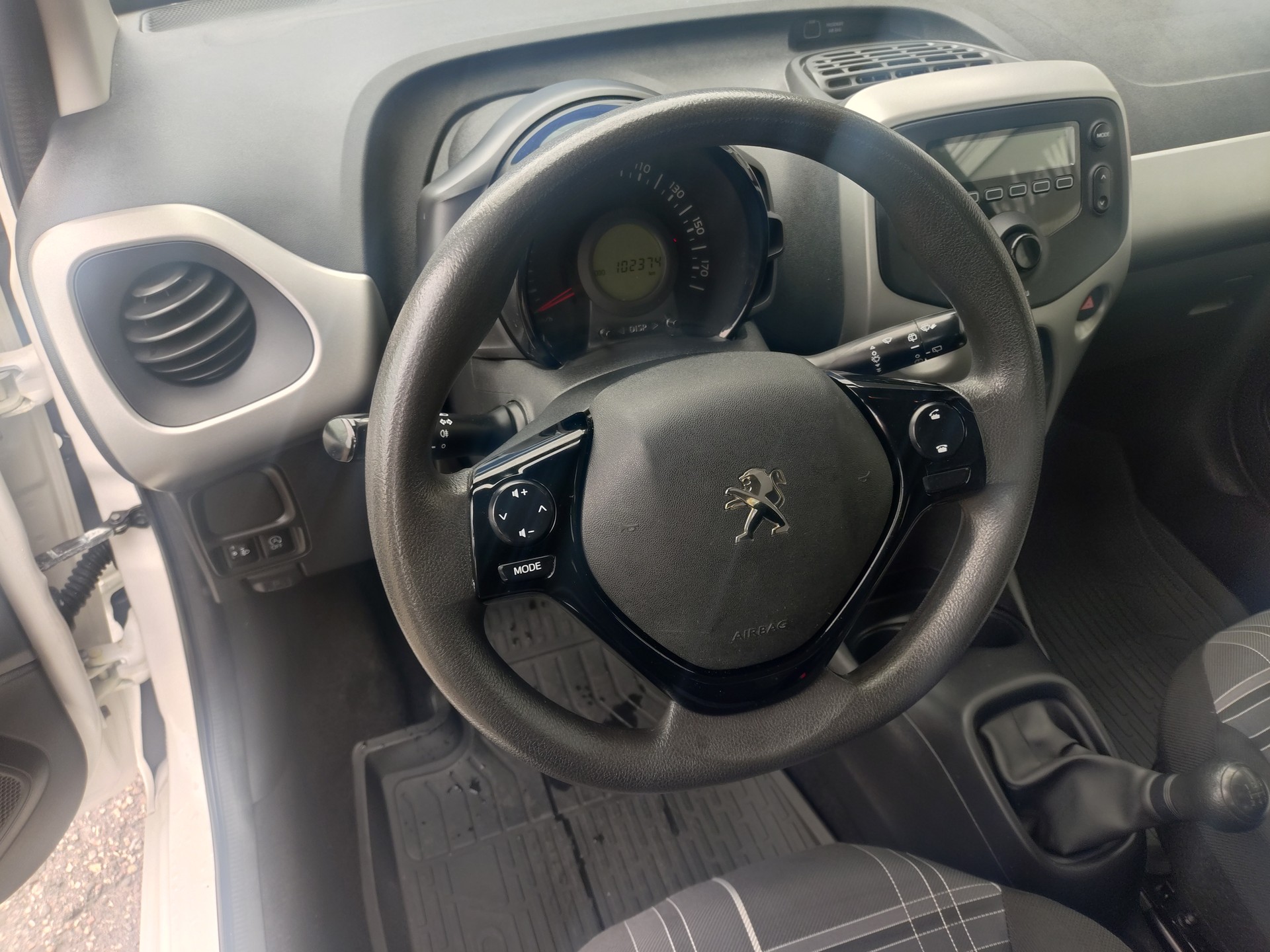 PEUGEOT 108 e-1.0 VTi Stop&Start Active Top-image-8