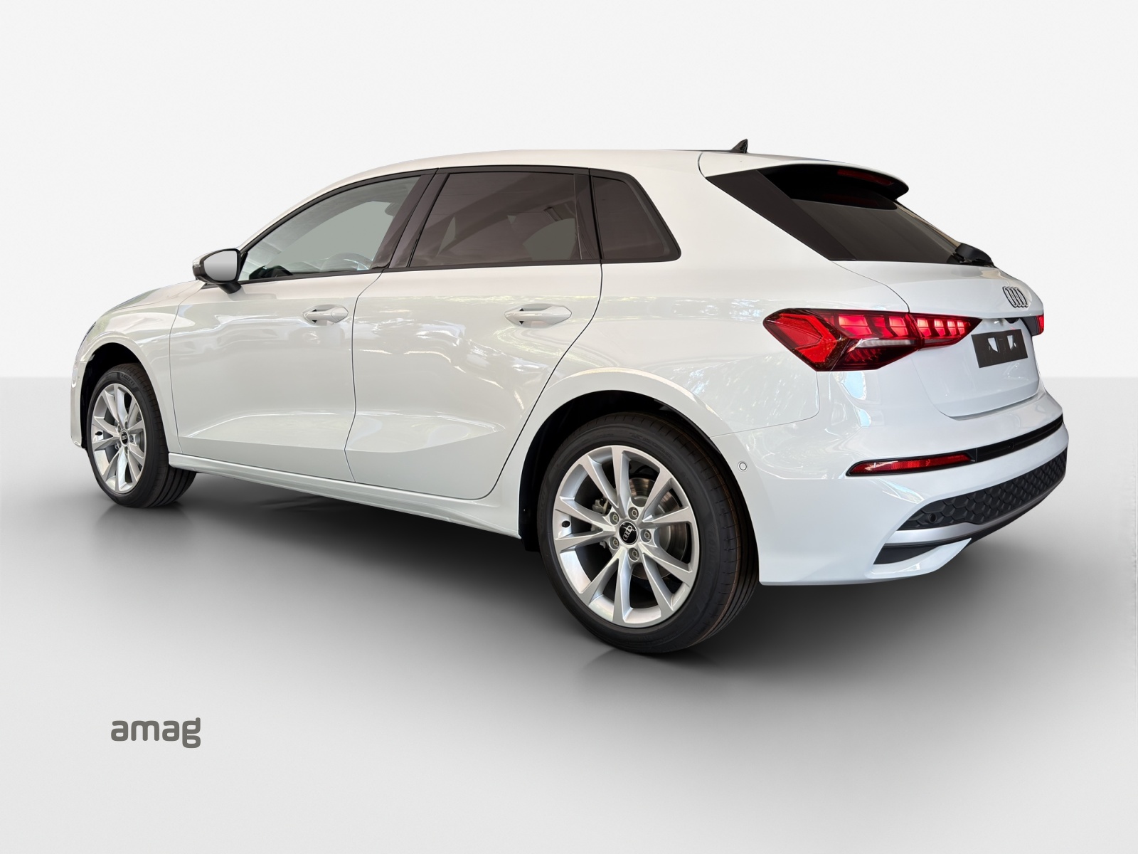 AUDI A3 Sportback TFSI 110 kW Attraction S tronic-showroom-element-2