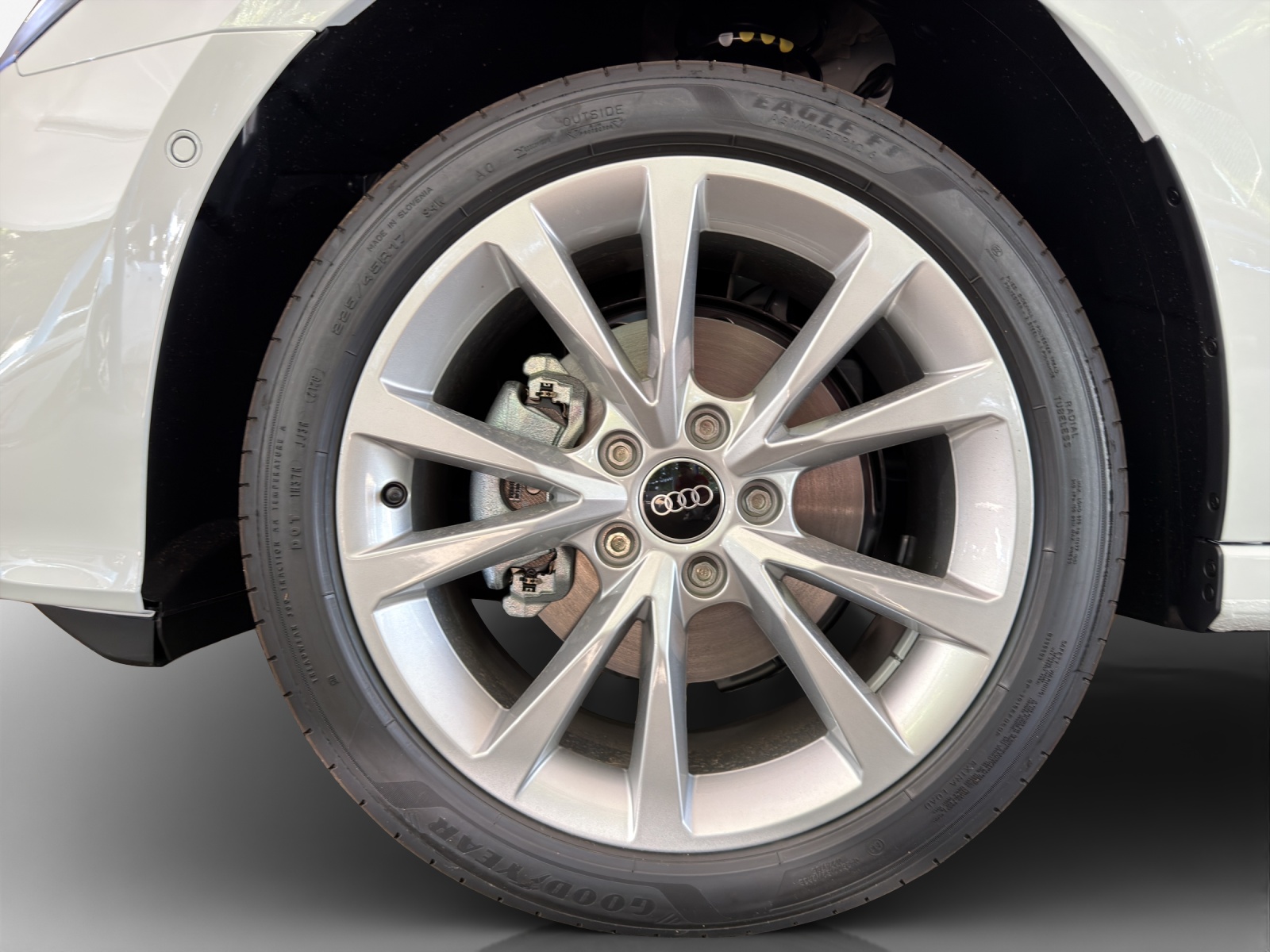 AUDI A3 Sportback TFSI 110 kW Attraction S tronic-image-13