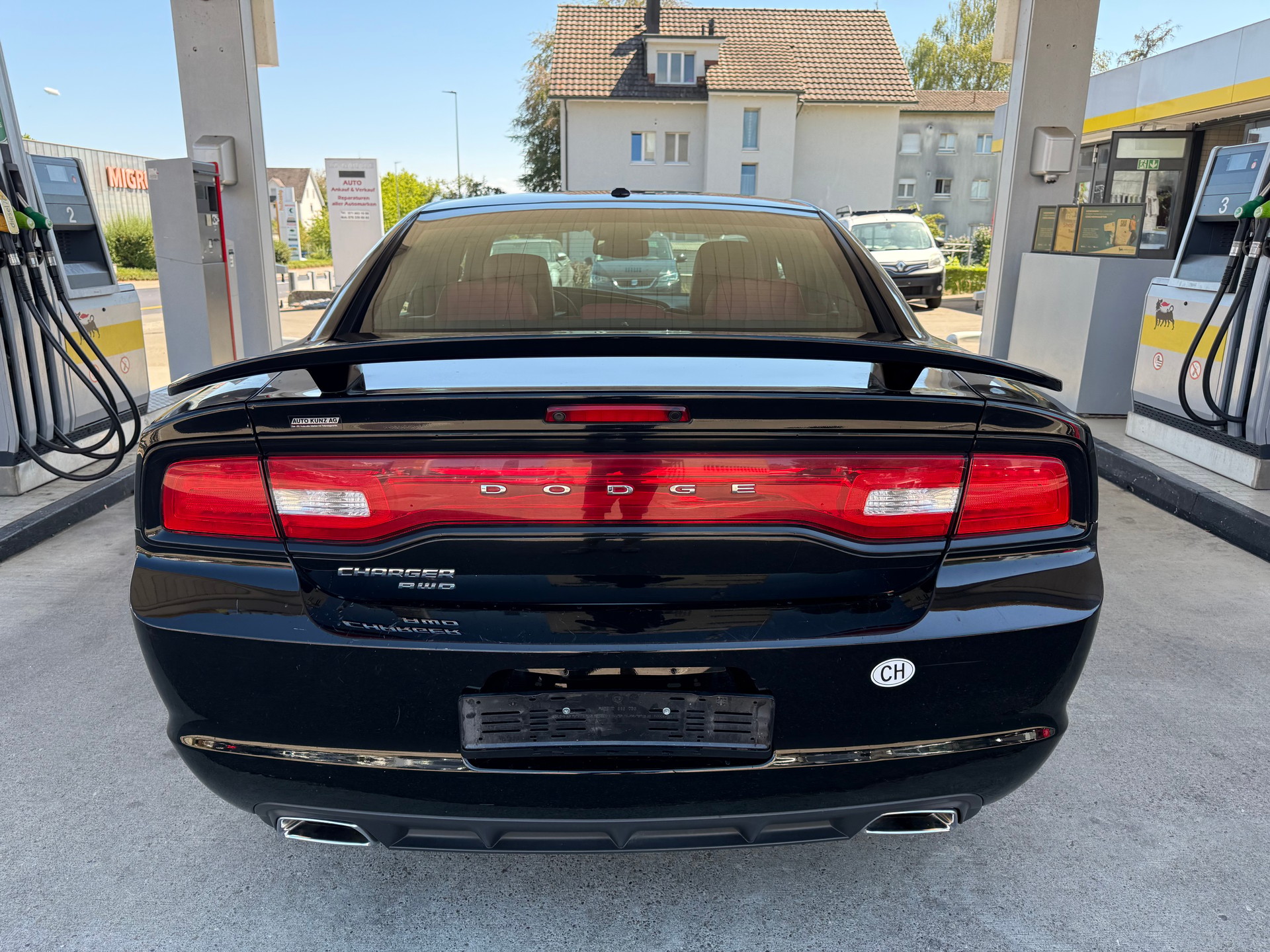 DODGE Charger-image-3