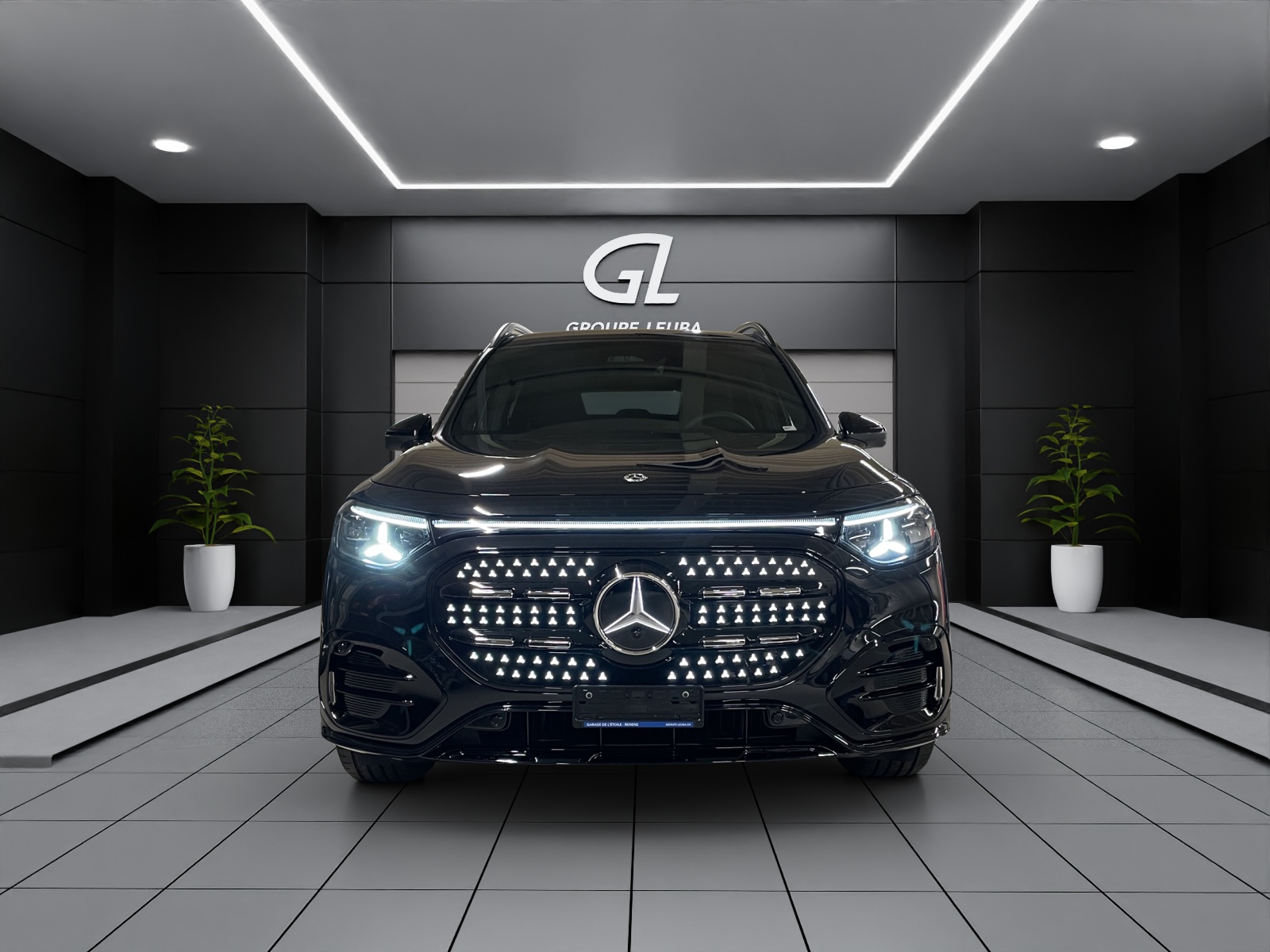 MERCEDES-BENZ GLB 350 4MATIC EQ-showroom-element-1