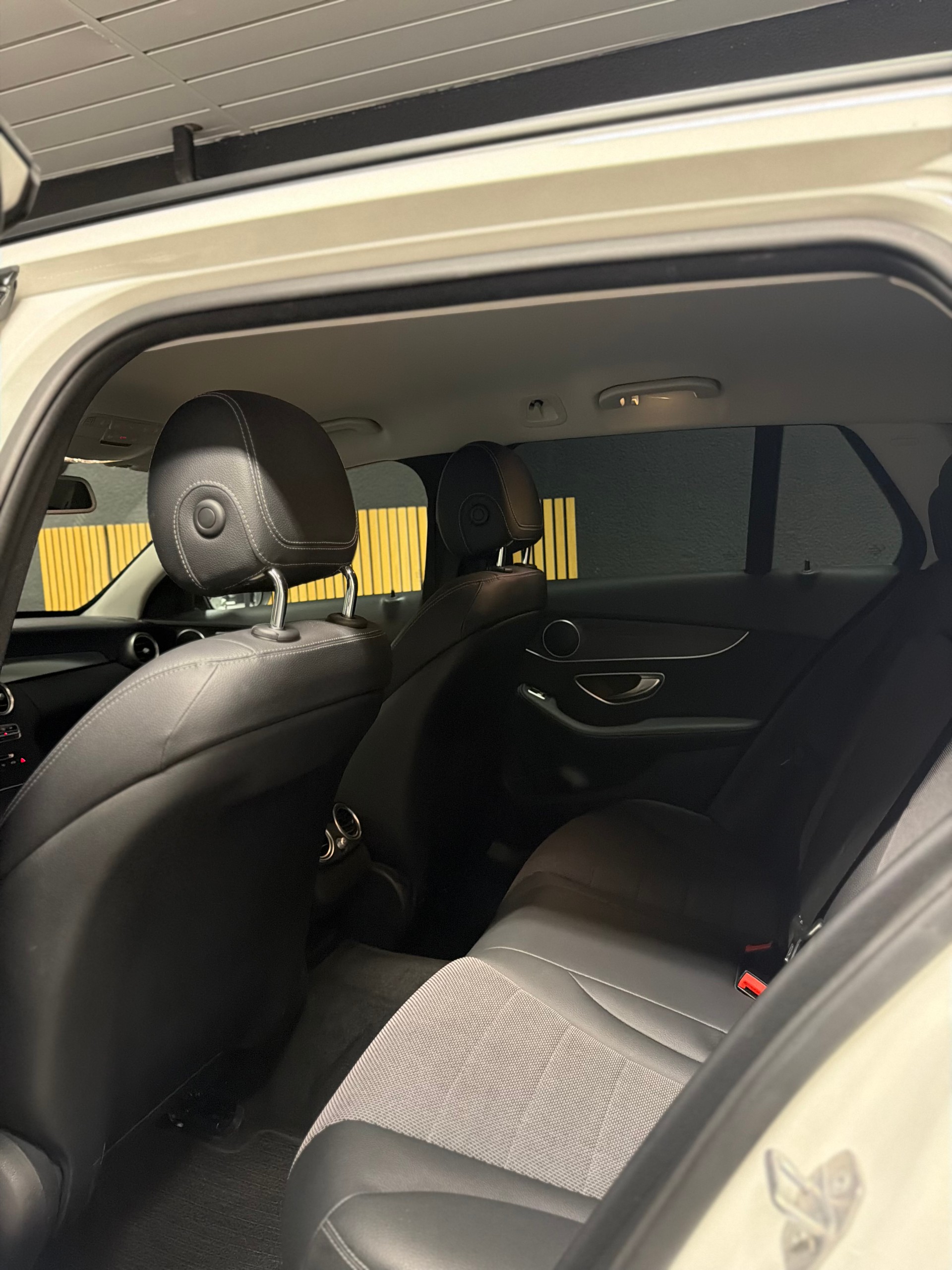 MERCEDES-BENZ C 250 d Swiss Star Avantgarde 4Matic 9G-Tronic-image-9