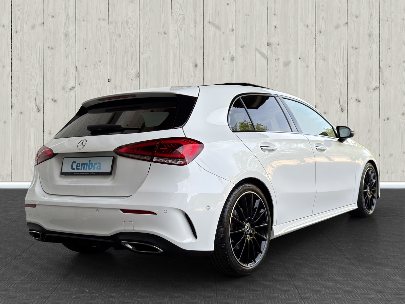 MERCEDES-BENZ A 250 AMG Line 7G-DCT-image-6