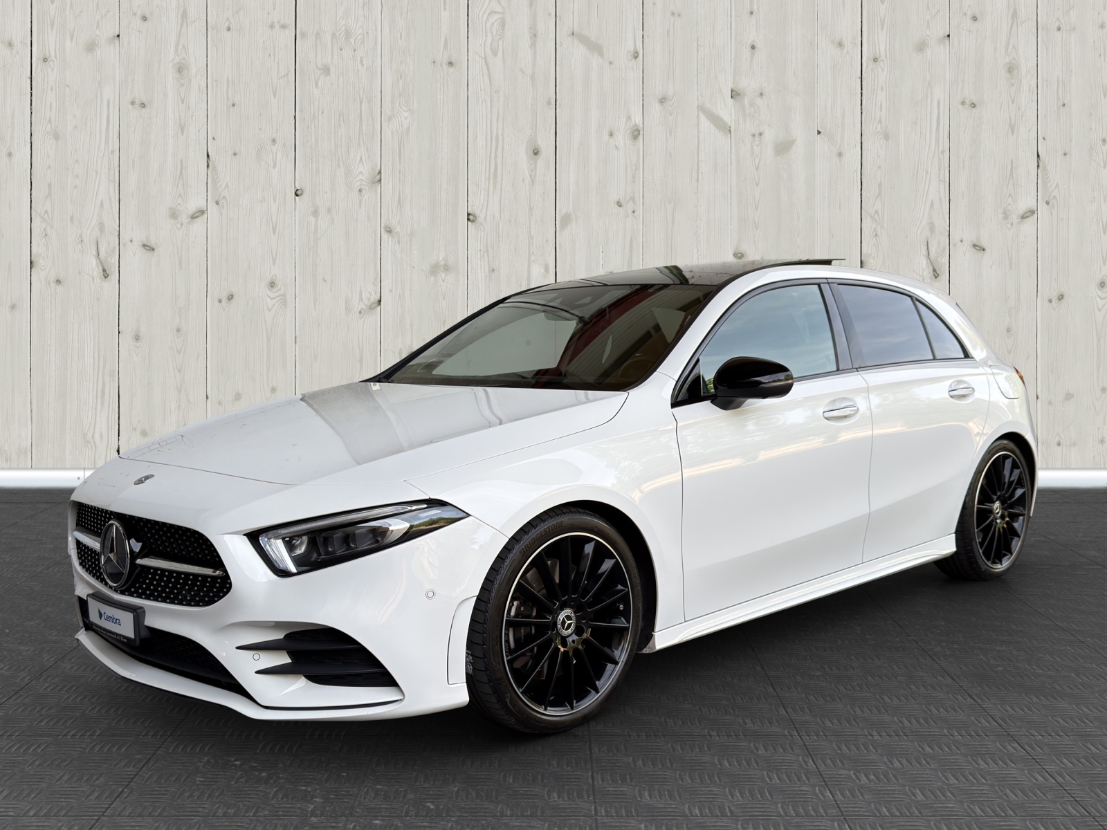 MERCEDES-BENZ A 250 AMG Line 7G-DCT-image-2
