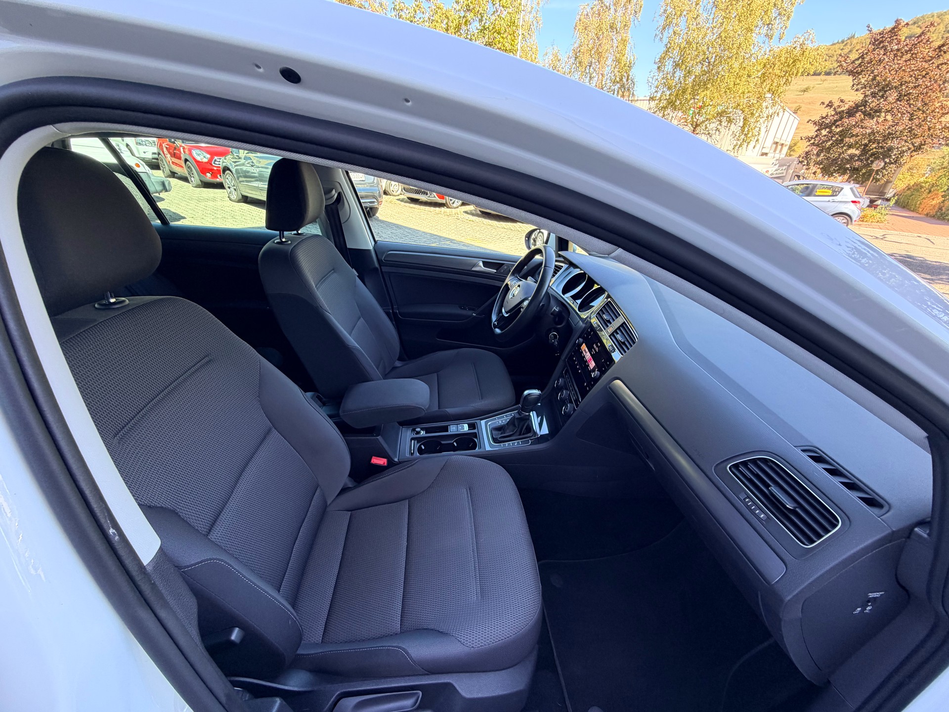 VW Golf 1.4 TSI Comfortline DSG-image-8
